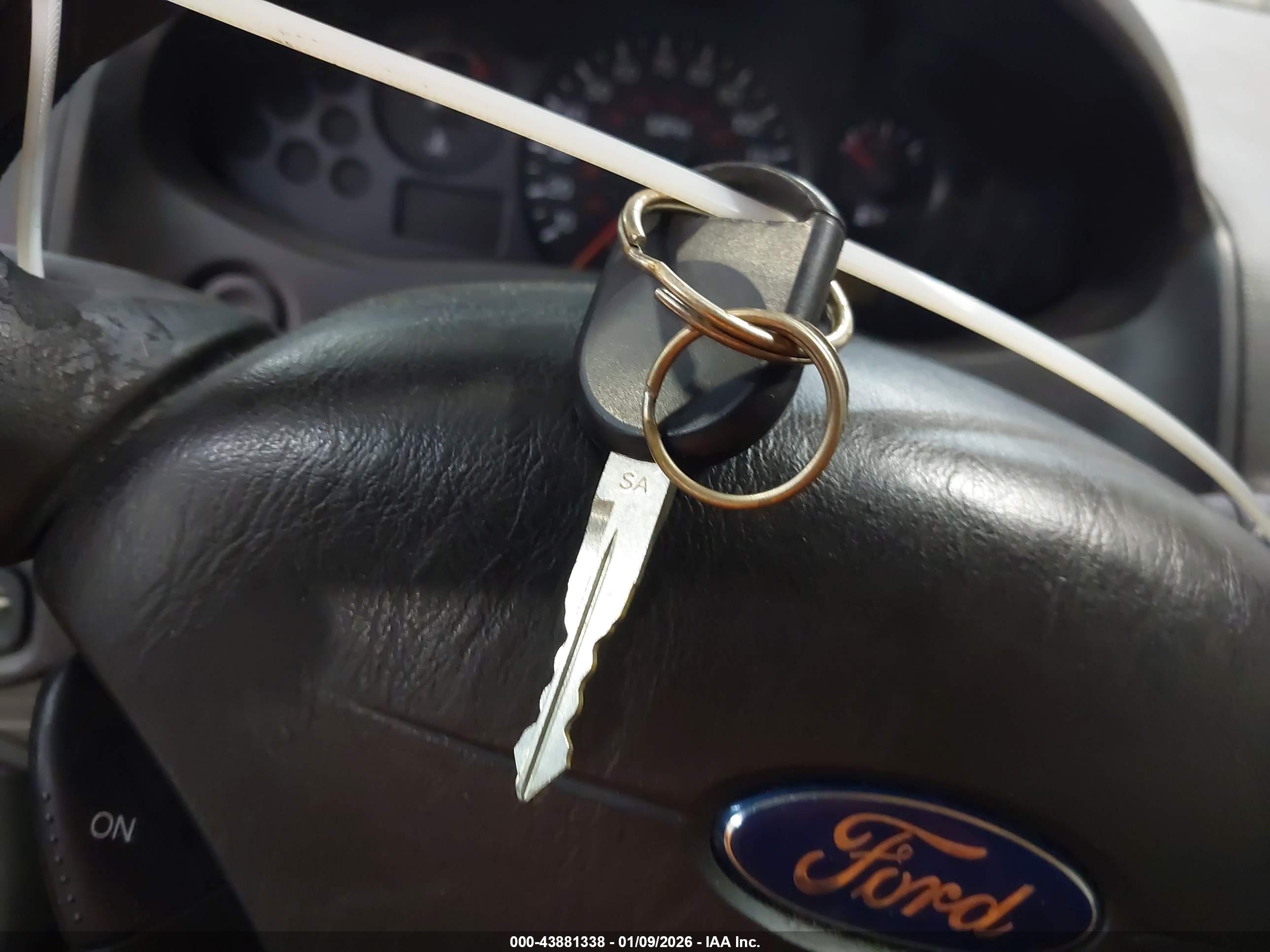 FORD FOCUS image 11