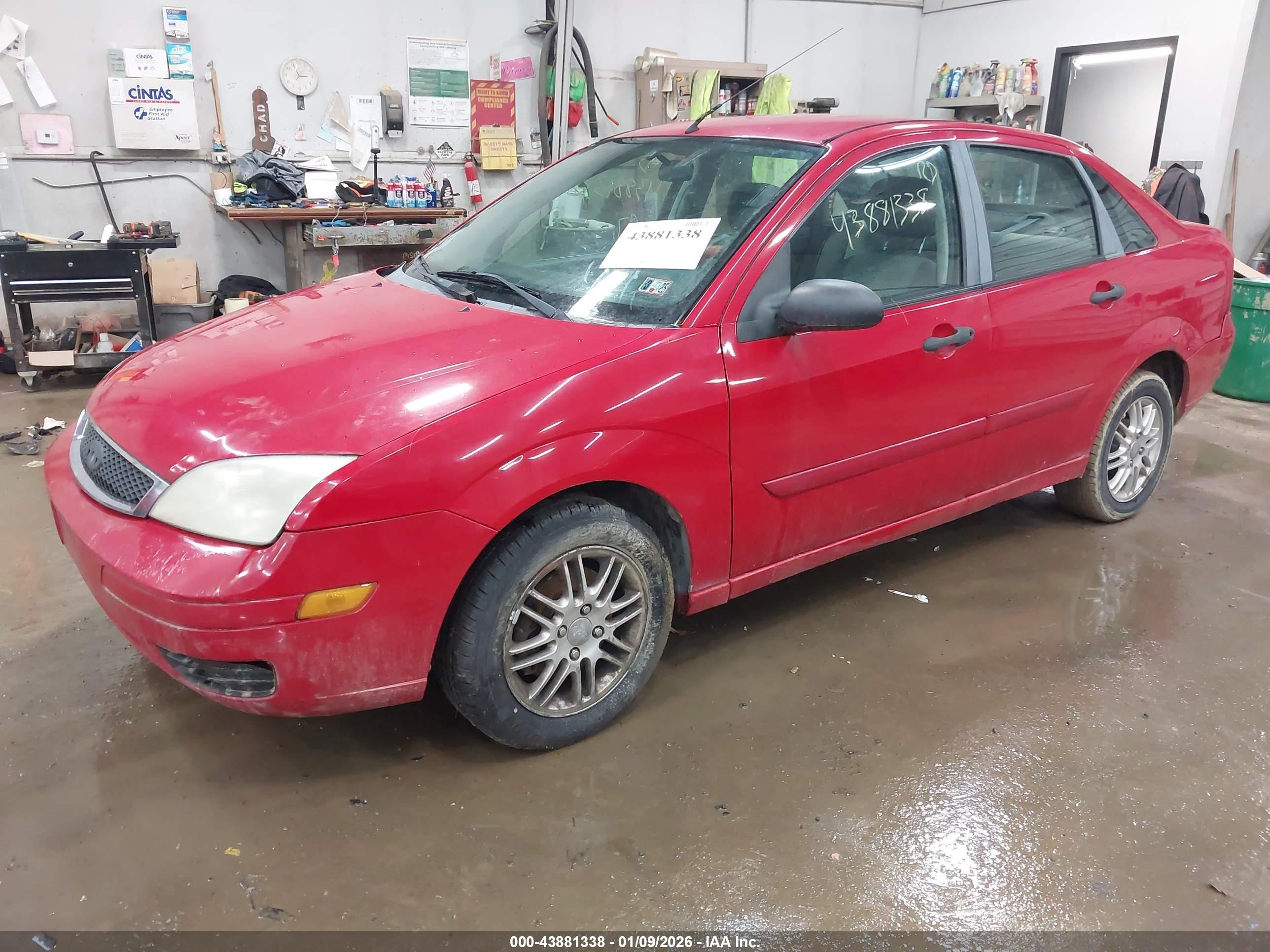FORD FOCUS image 2