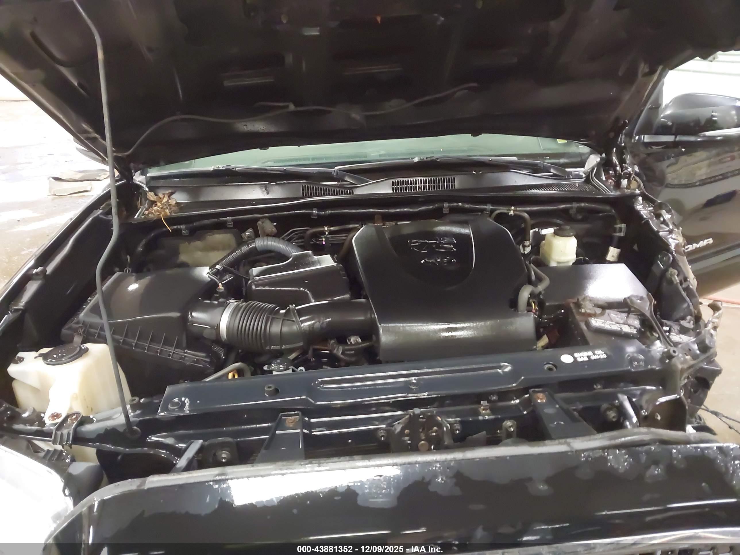 TOYOTA TACOMA image 10