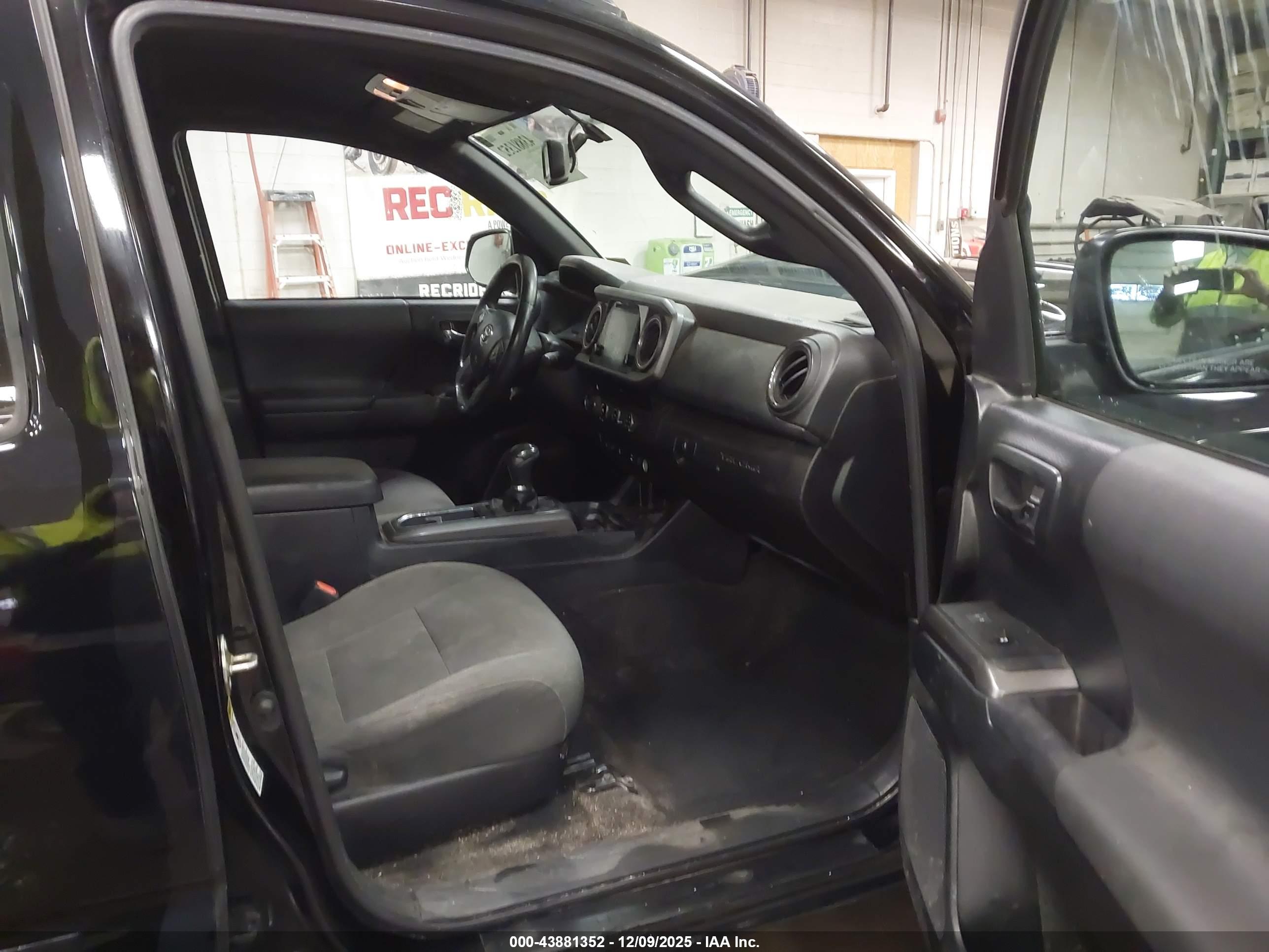 TOYOTA TACOMA image 5