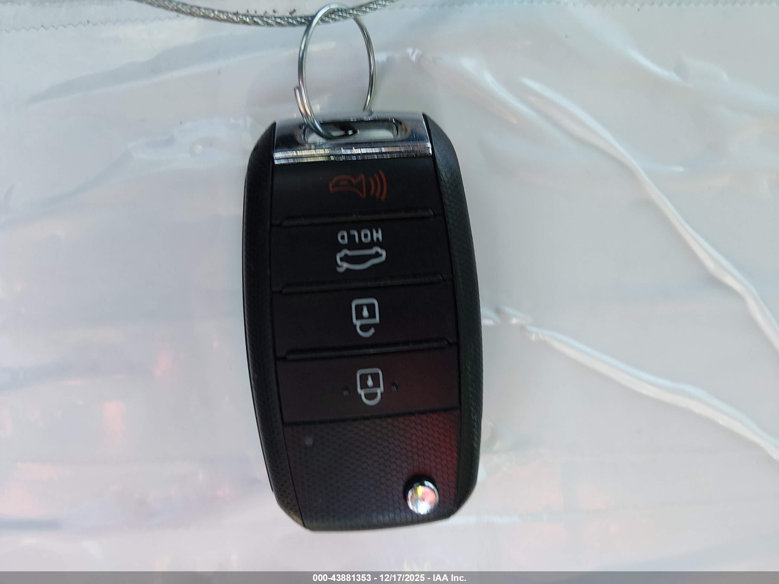 KIA RIO image 11