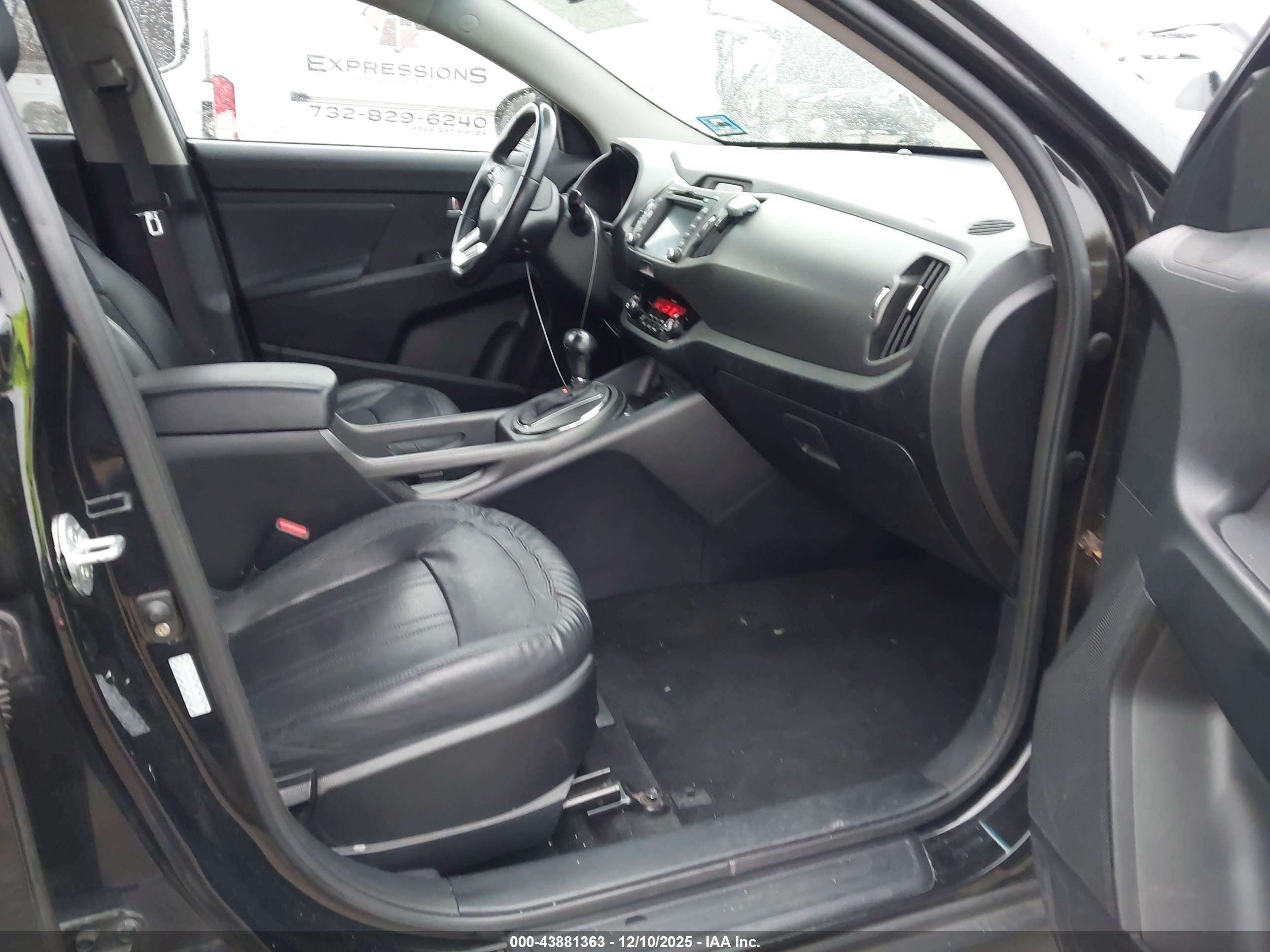 KIA SPORTAGE image 5