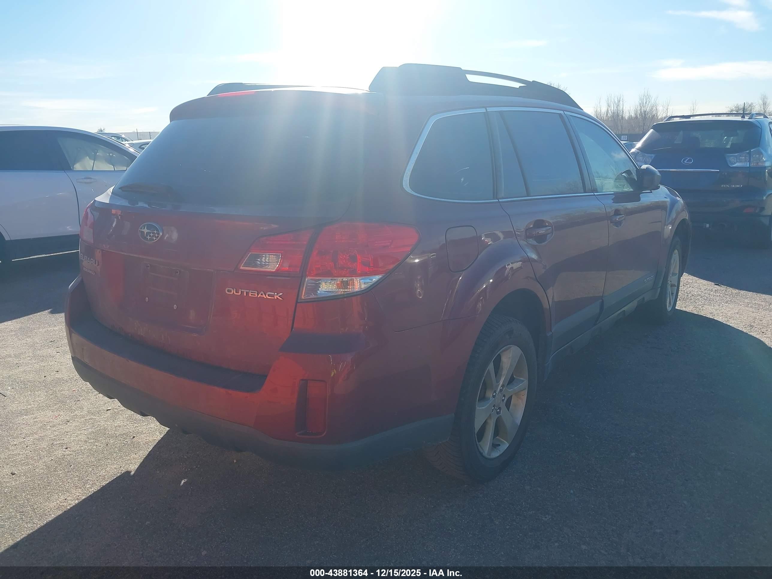 SUBARU OUTBACK image 4