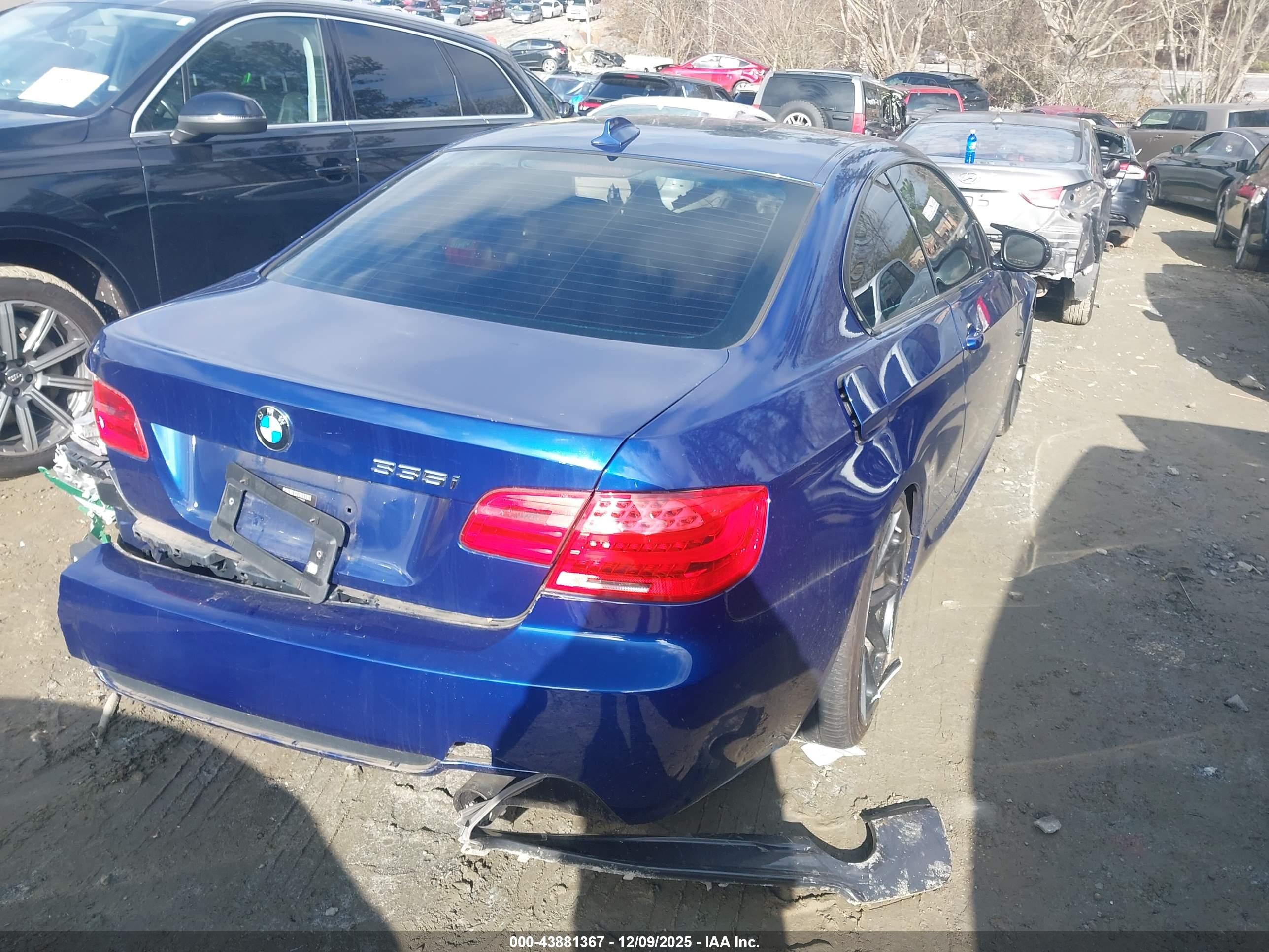 BMW 335I image 4