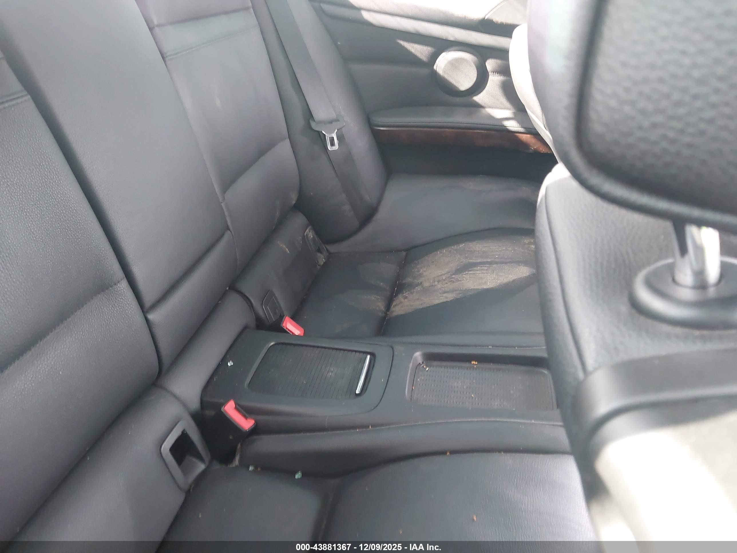 BMW 335I image 8
