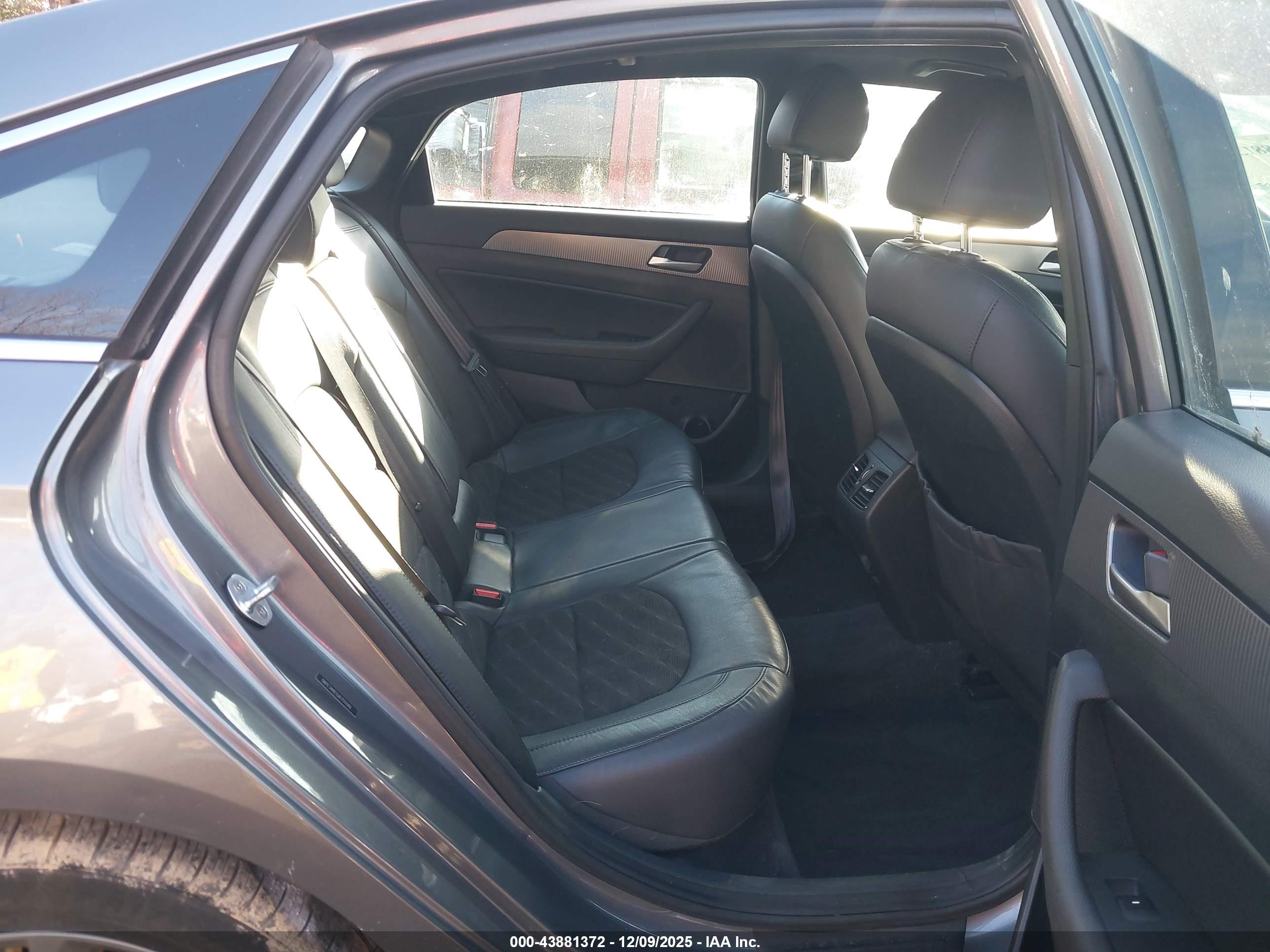 HYUNDAI SONATA image 8