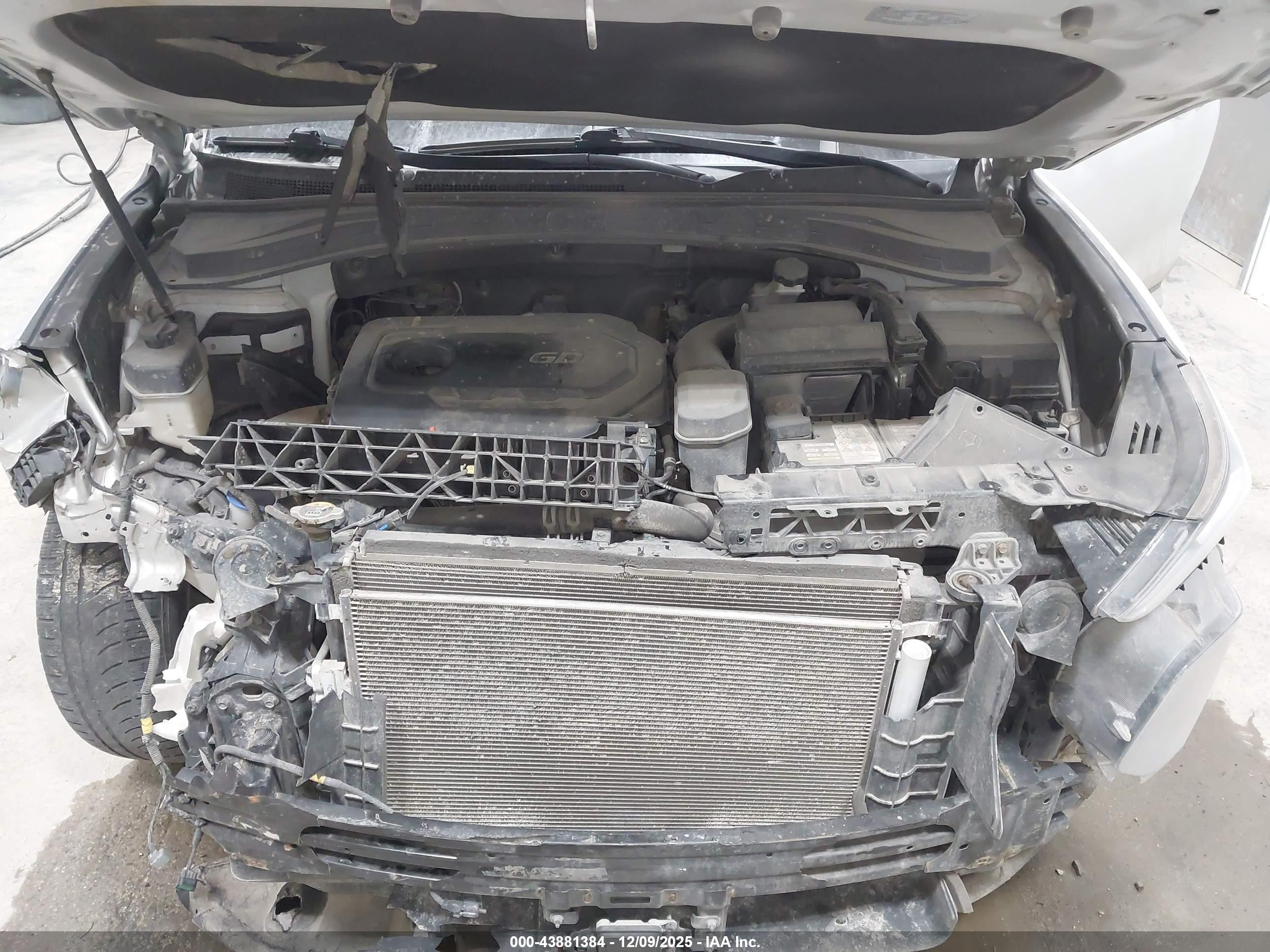 HYUNDAI SANTA image 10
