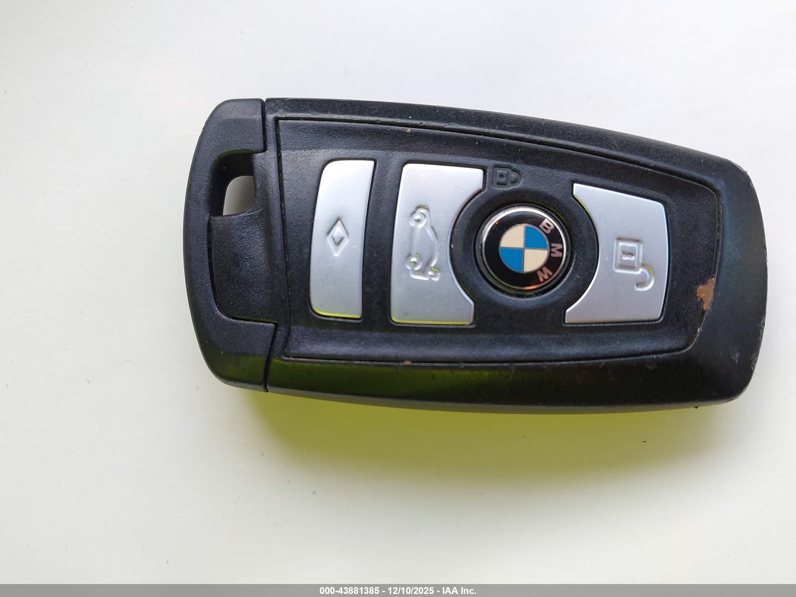 BMW 528I image 11