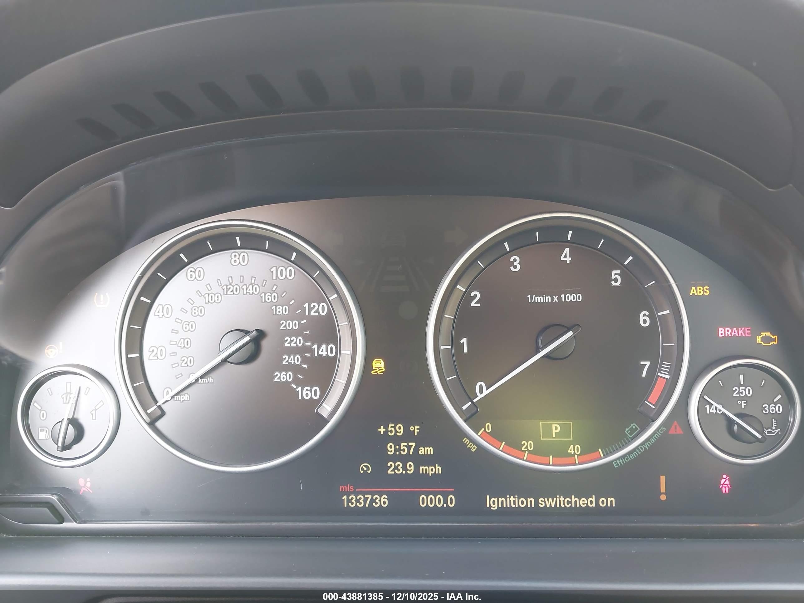 BMW 528I image 7