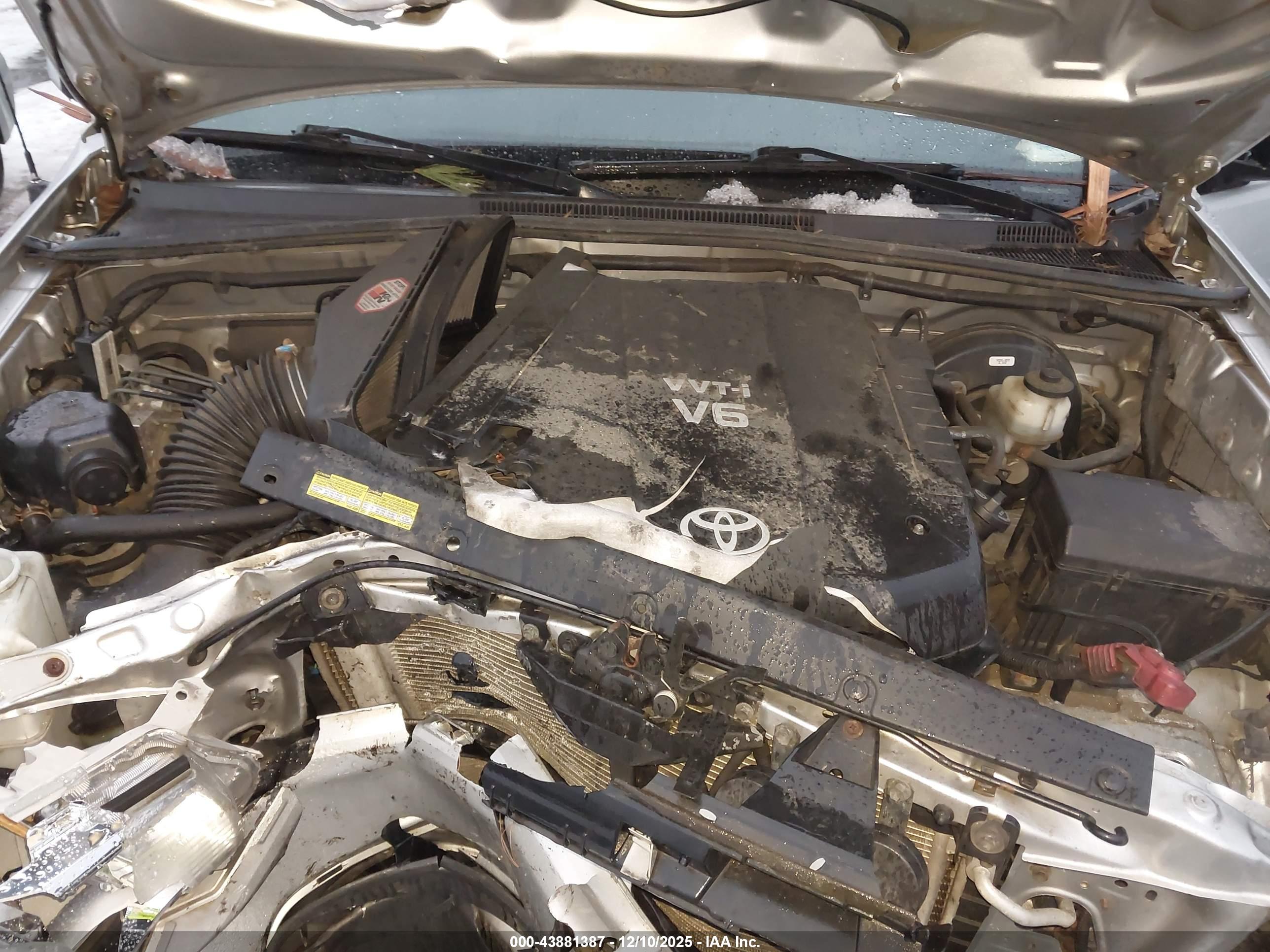 TOYOTA TACOMA image 10