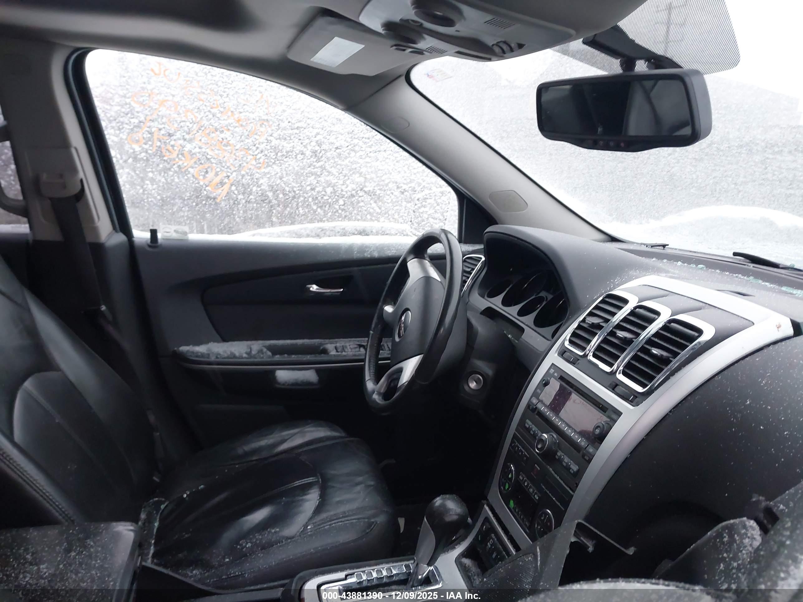 GMC ACADIA image 5