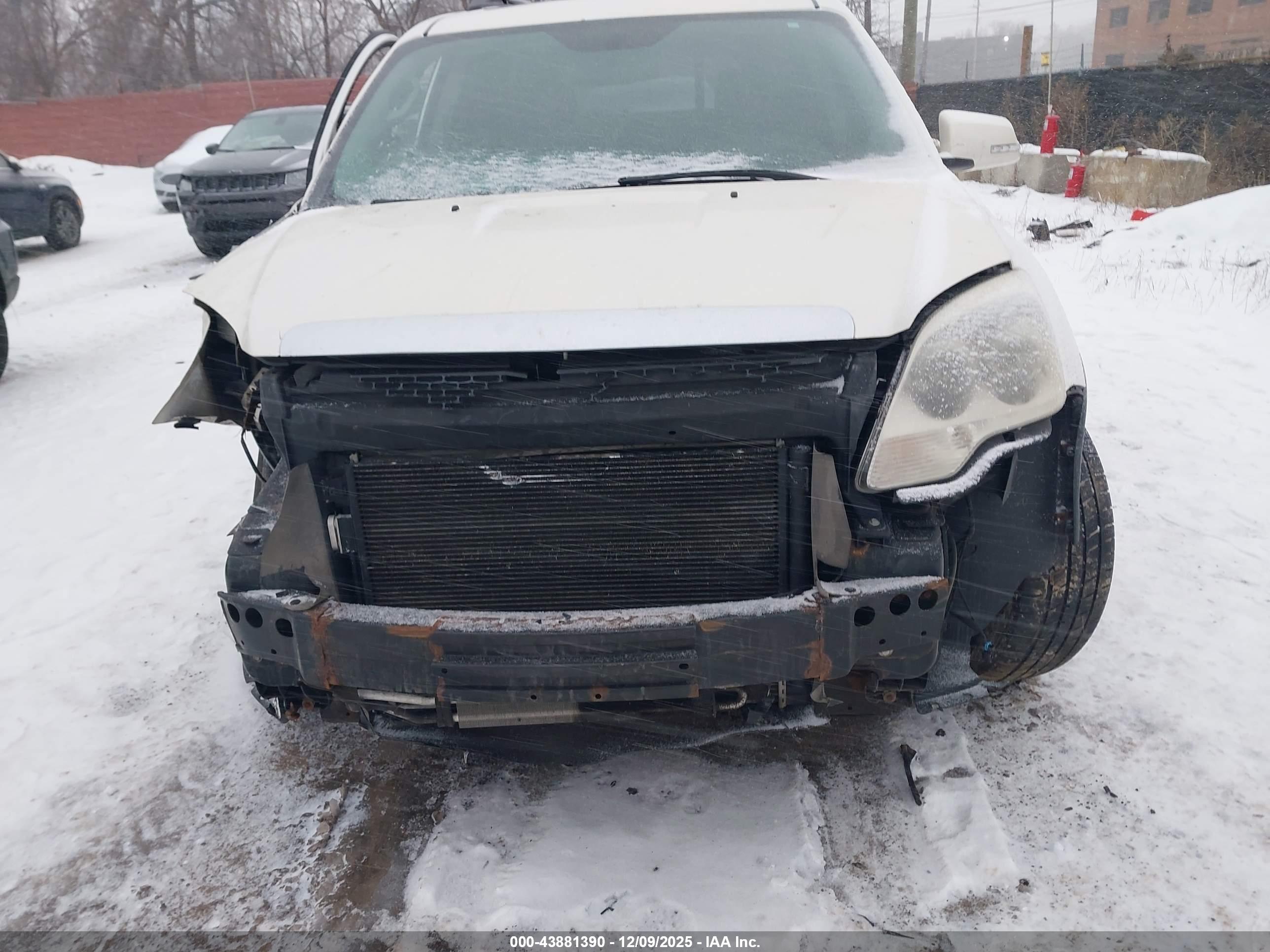GMC ACADIA image 6