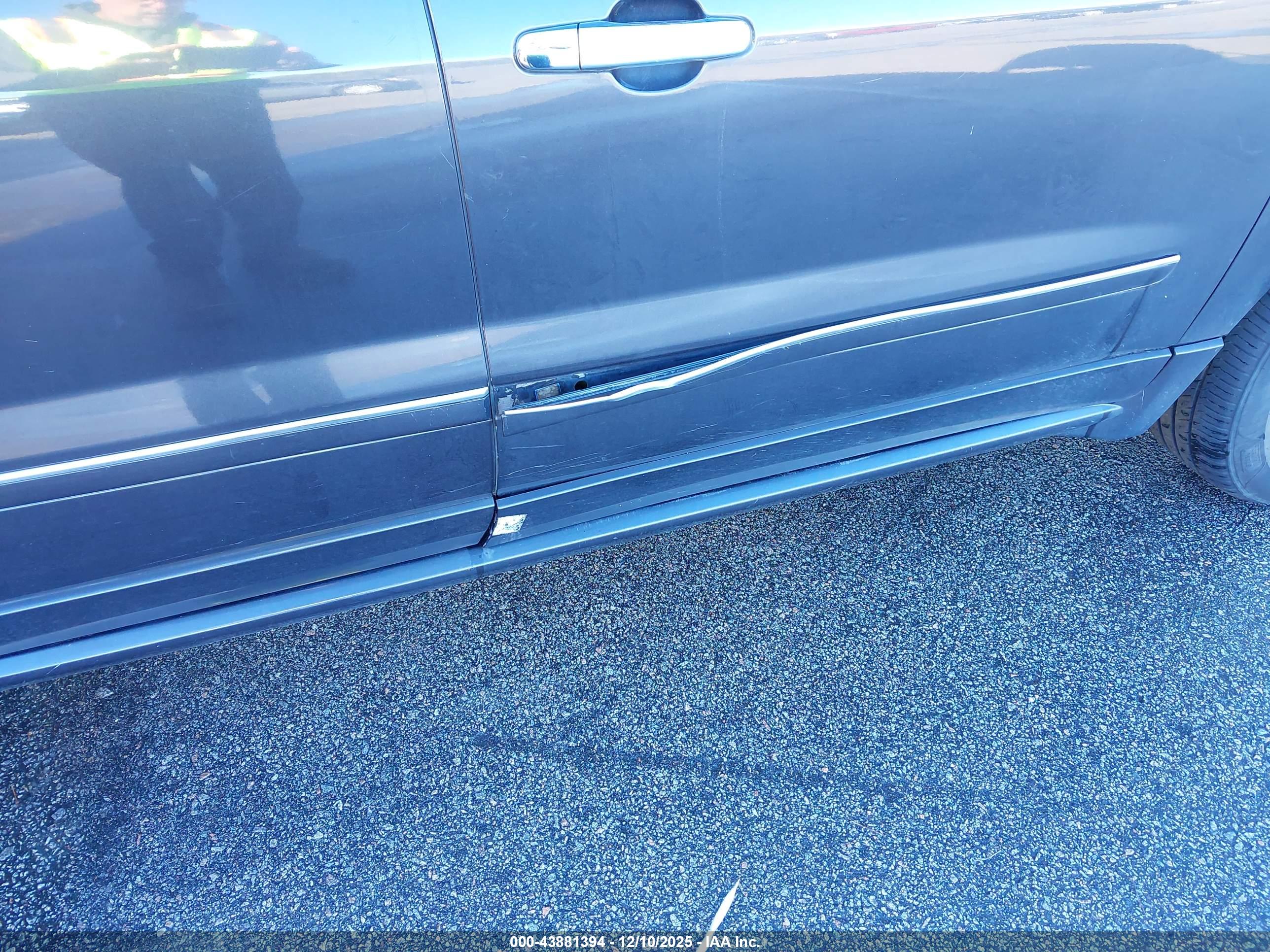 GMC ACADIA image 6