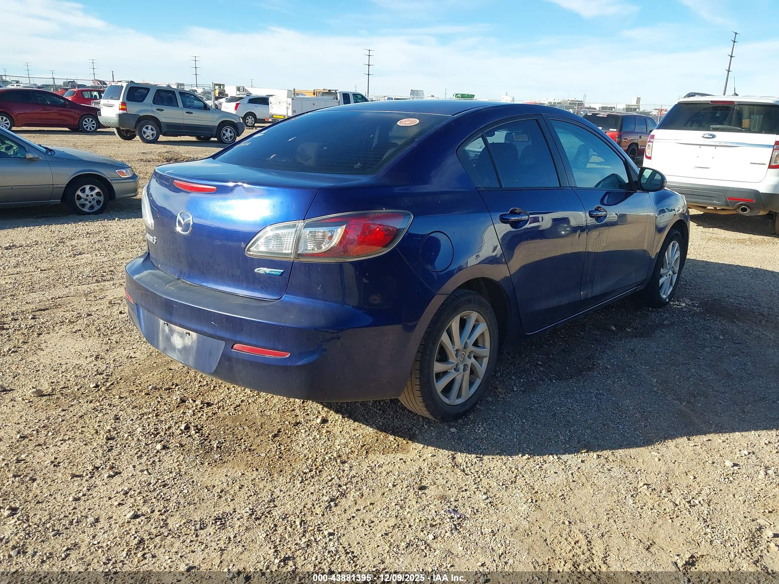 MAZDA MAZDA3 image 4