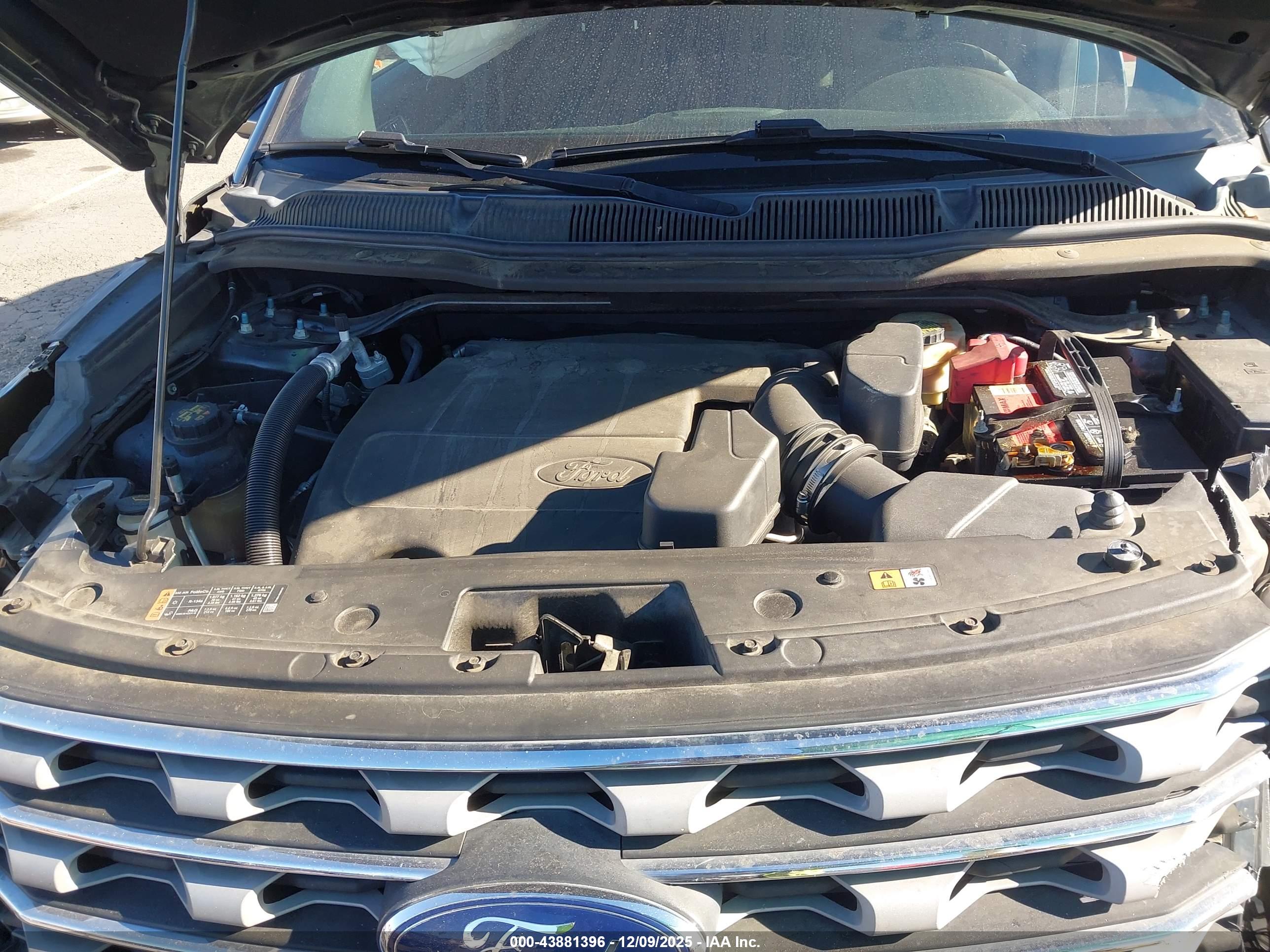 FORD EXPLORER image 10