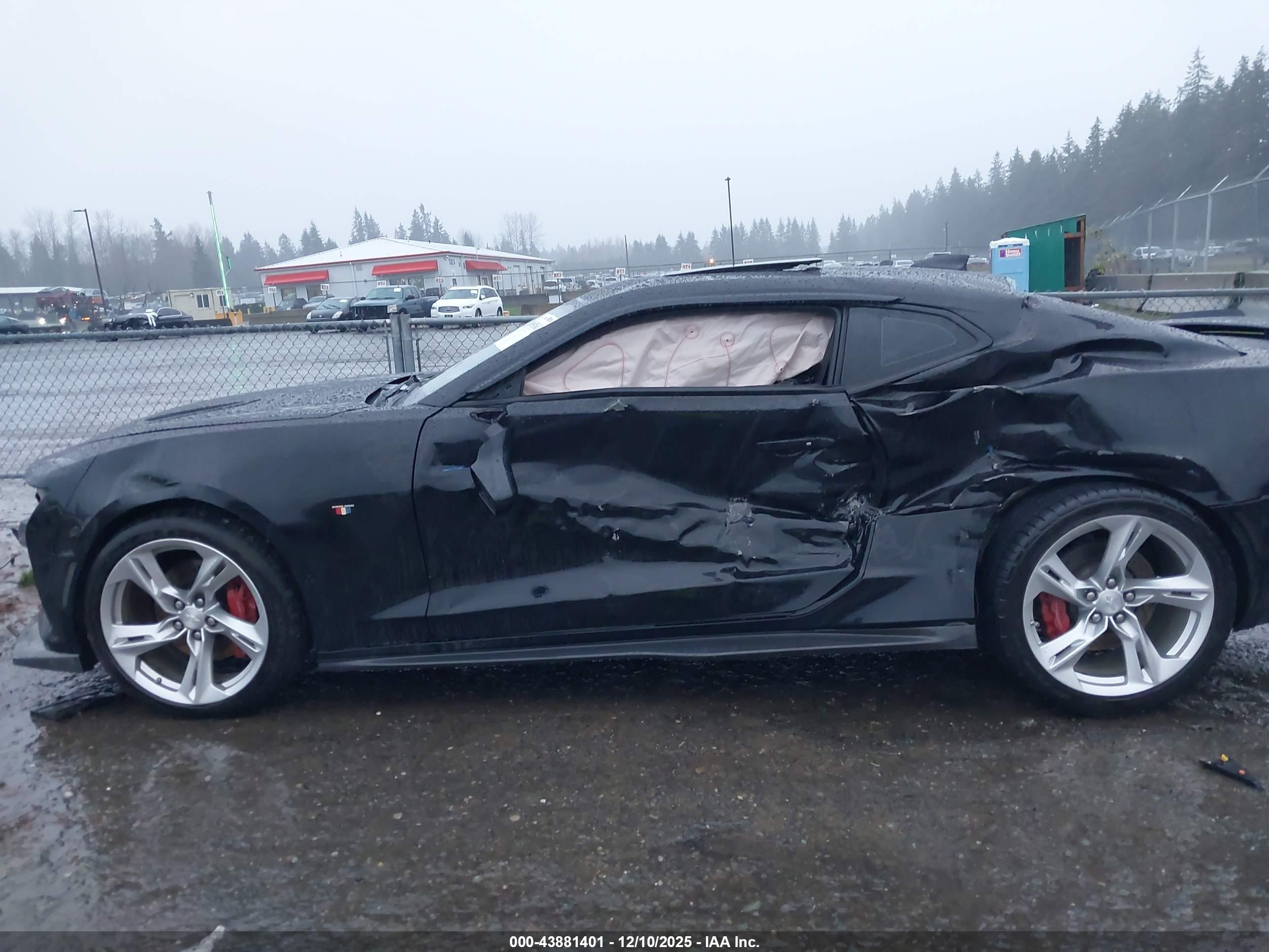 CHEVROLET CAMARO image 6