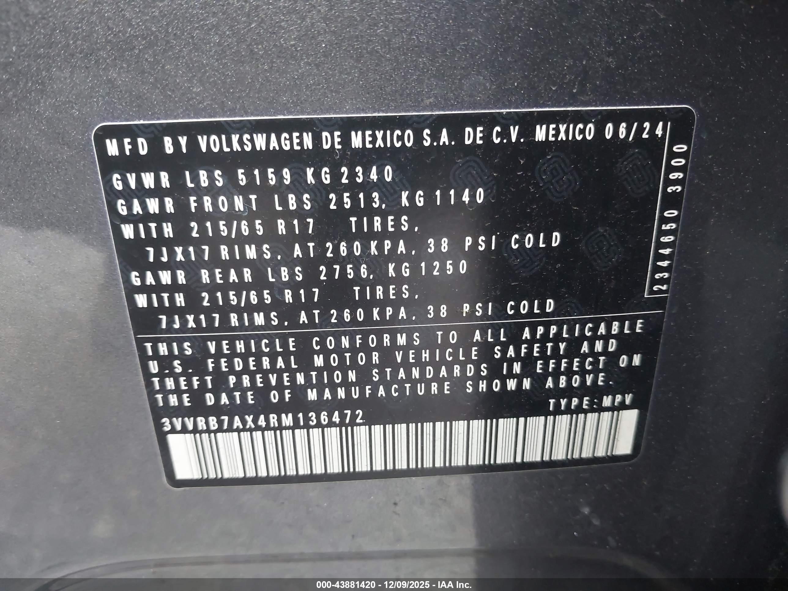 VOLKSWAGEN TIGUAN image 9