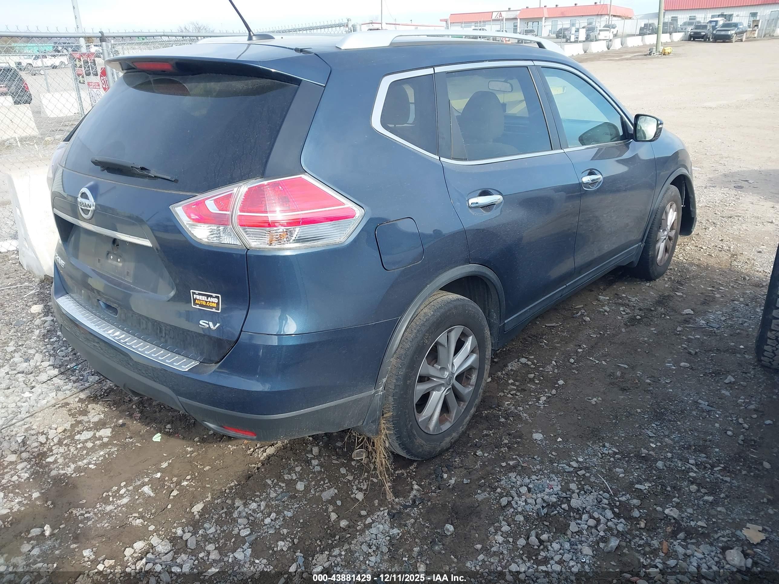 NISSAN ROGUE image 4