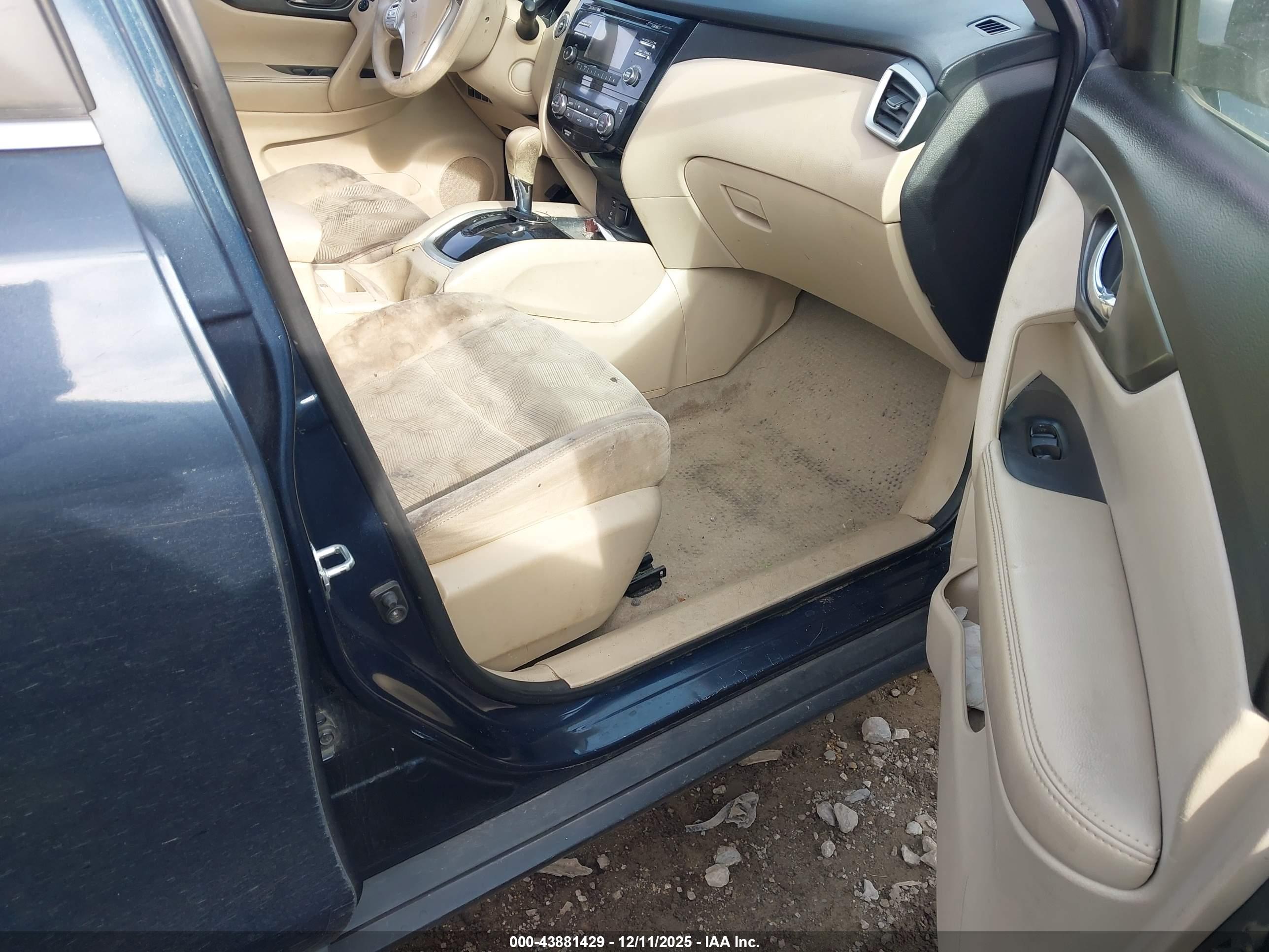 NISSAN ROGUE image 5