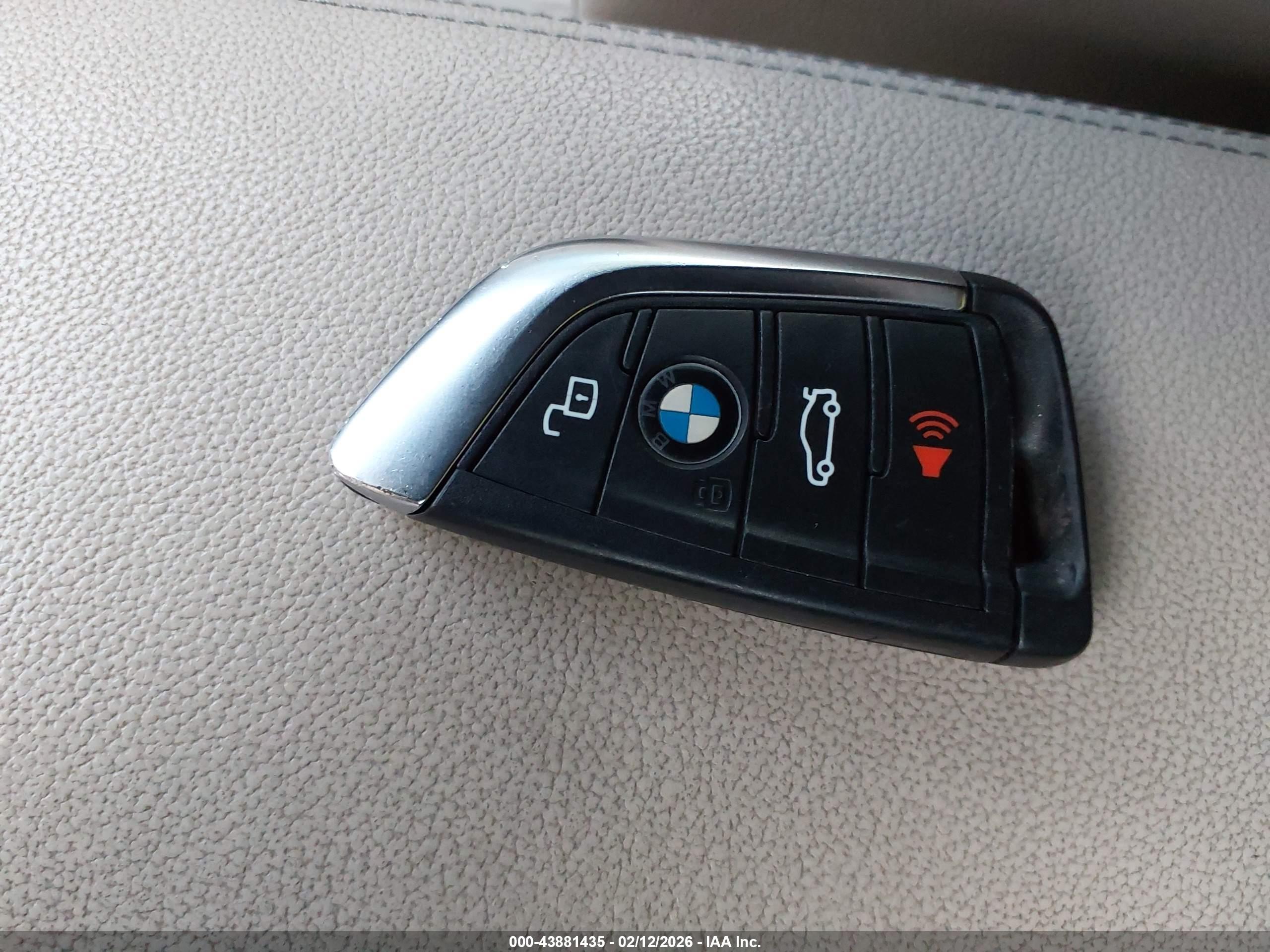 BMW 3 image 11