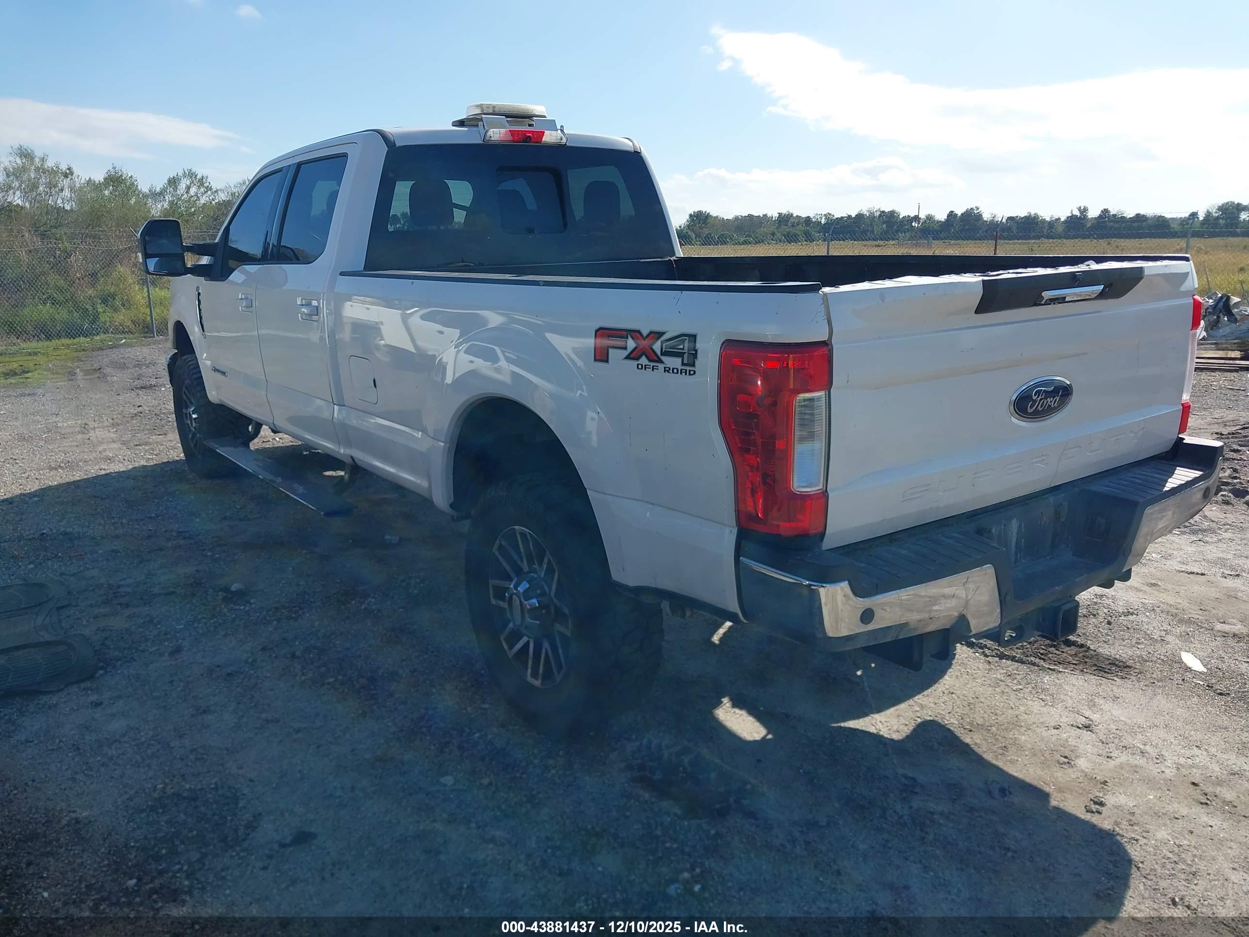 FORD F-350 image 3
