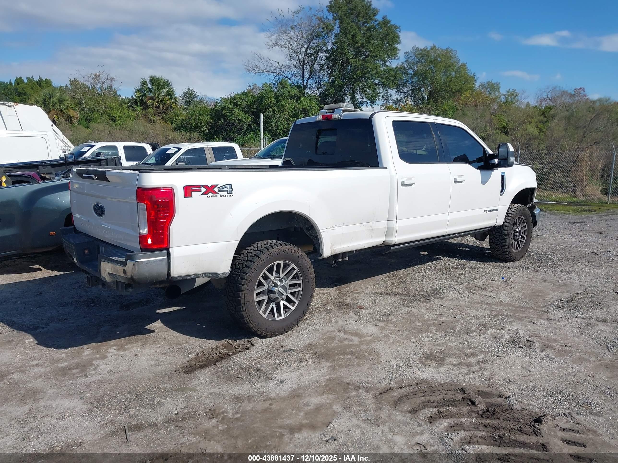 FORD F-350 image 4