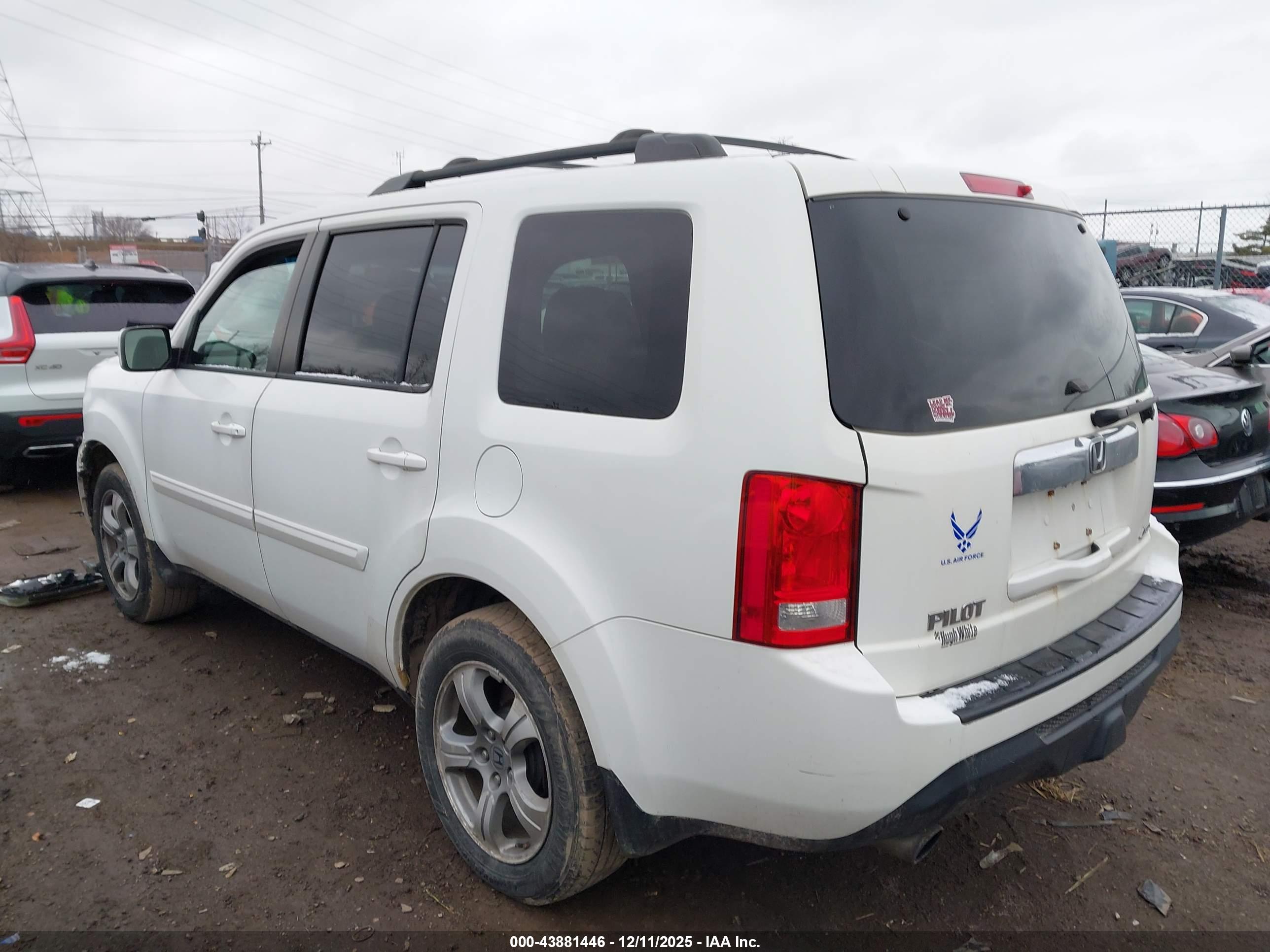 HONDA PILOT image 3