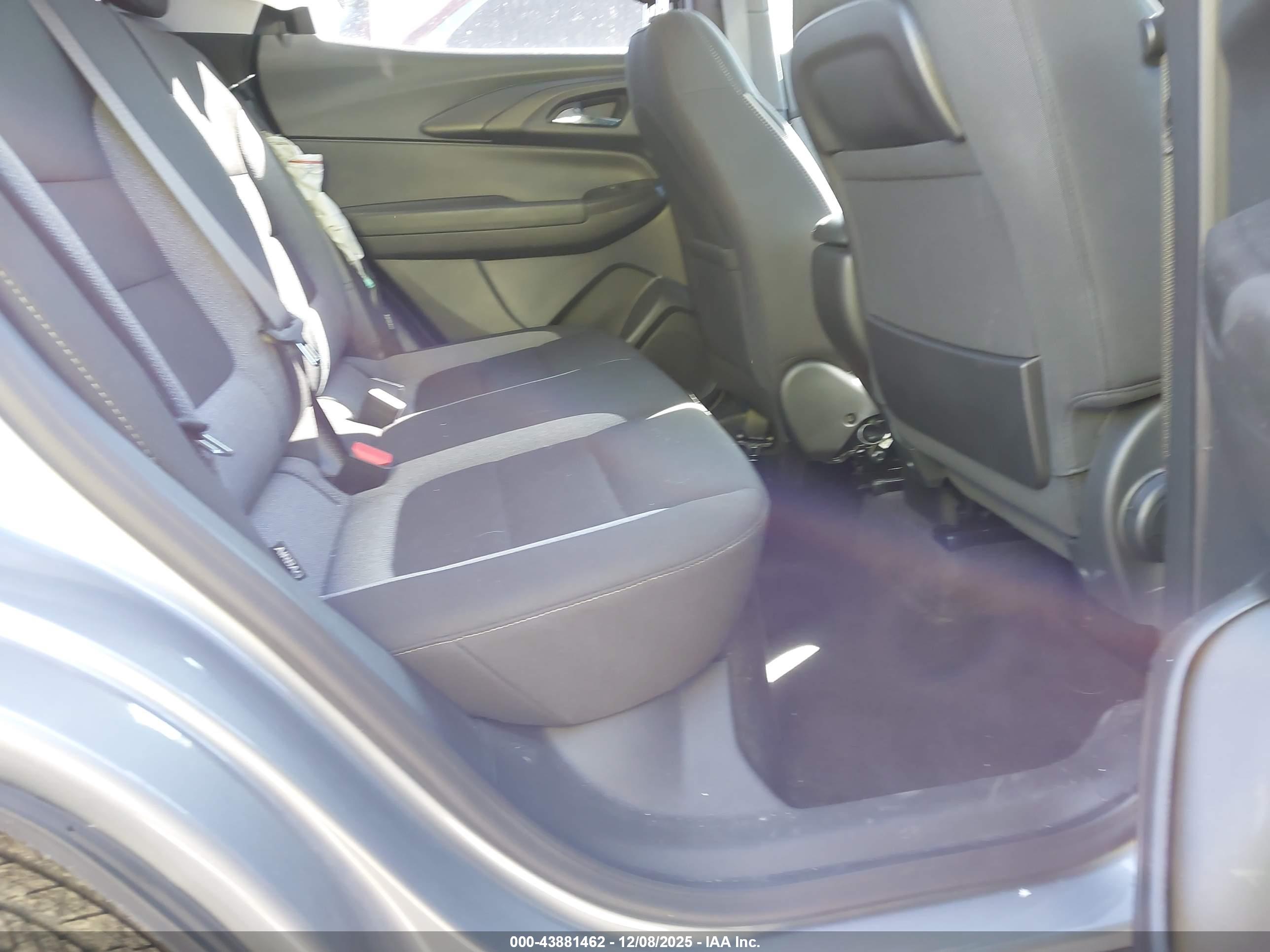 CHEVROLET TRAILBLAZER image 8