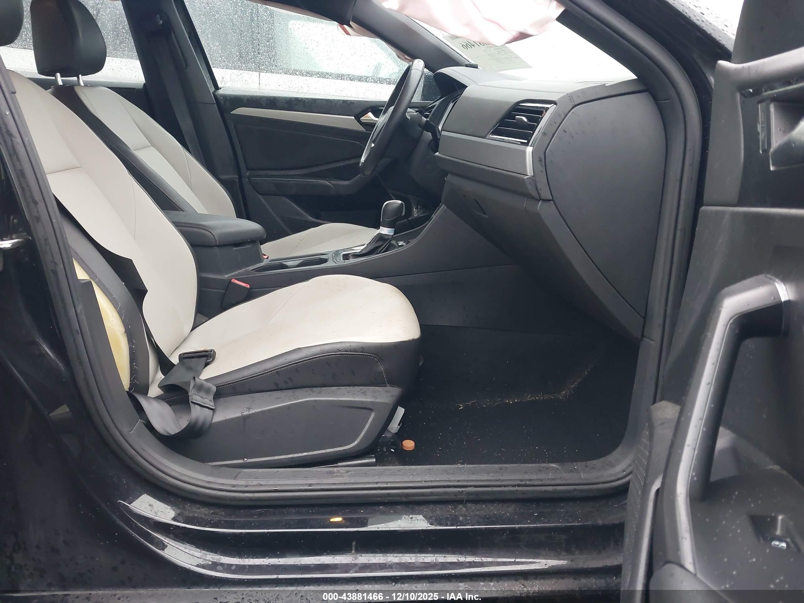 VOLKSWAGEN JETTA image 5