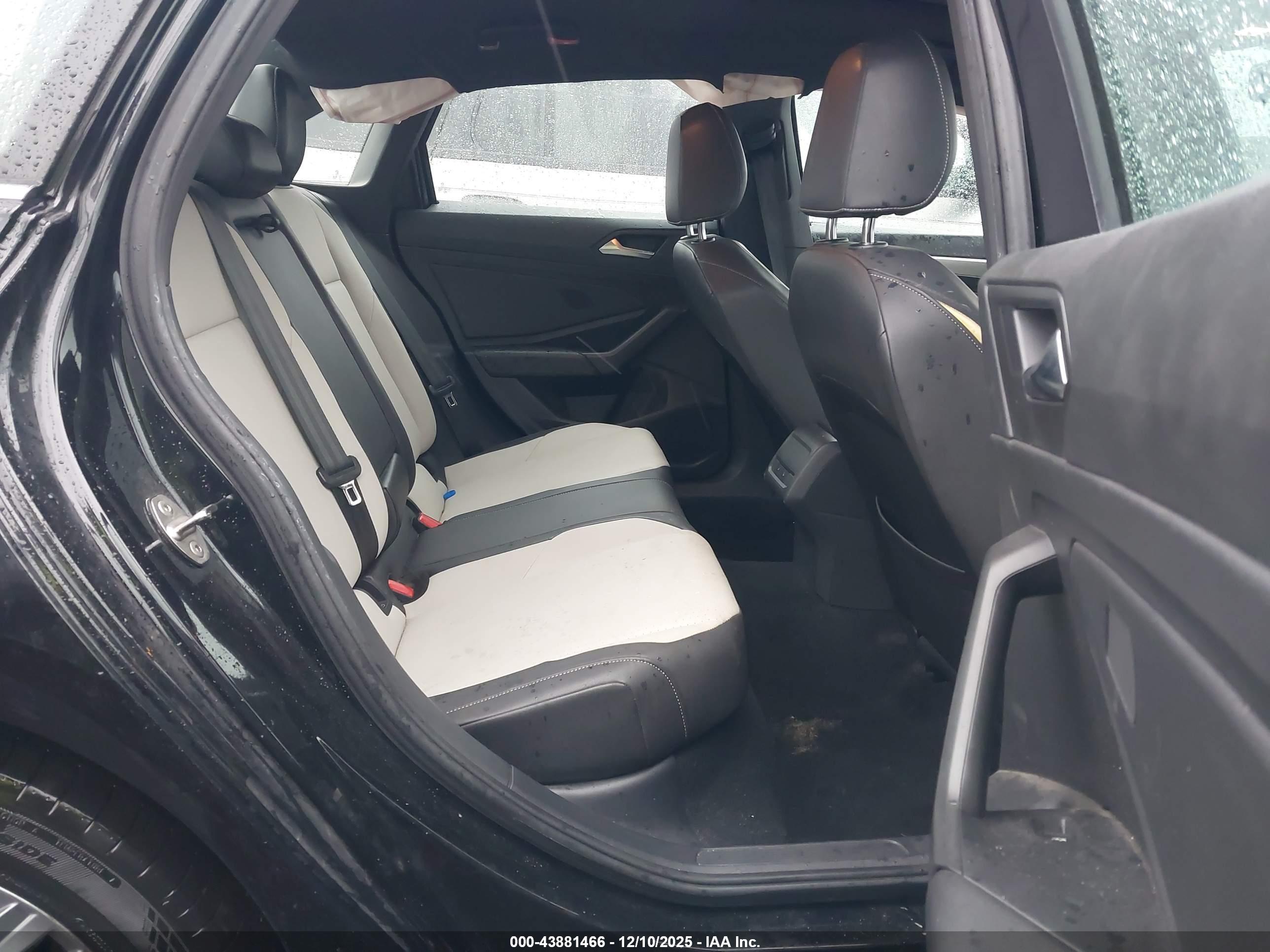 VOLKSWAGEN JETTA image 8
