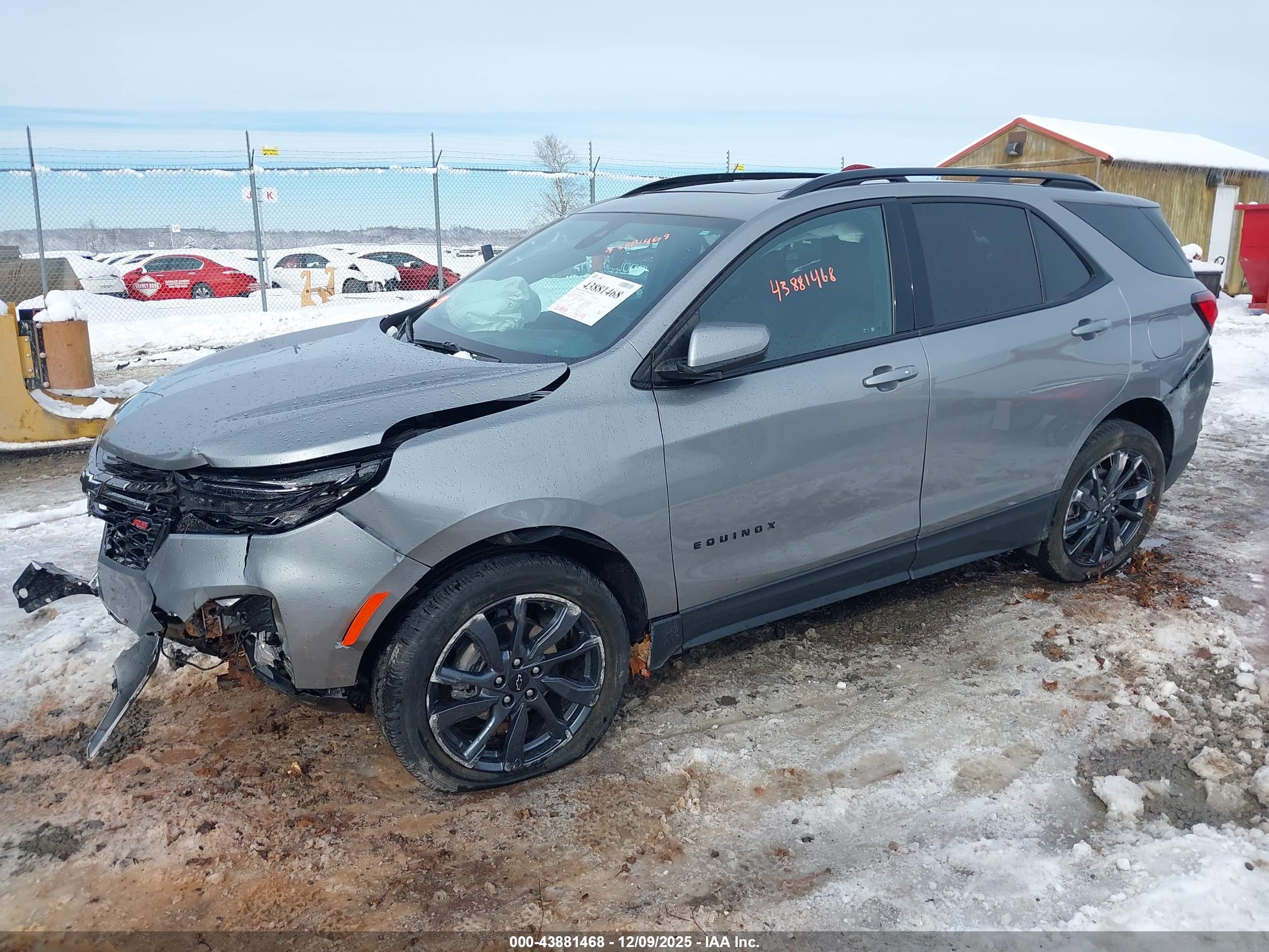 CHEVROLET EQUINOX image 2