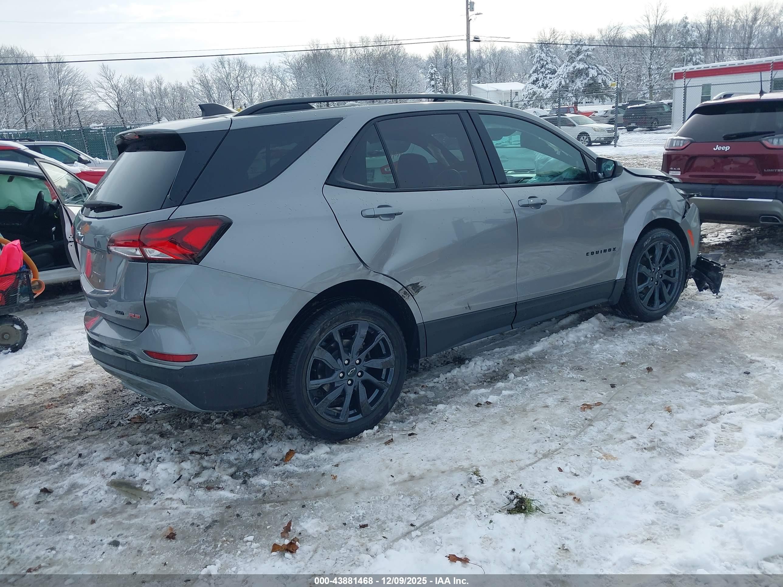 CHEVROLET EQUINOX image 4
