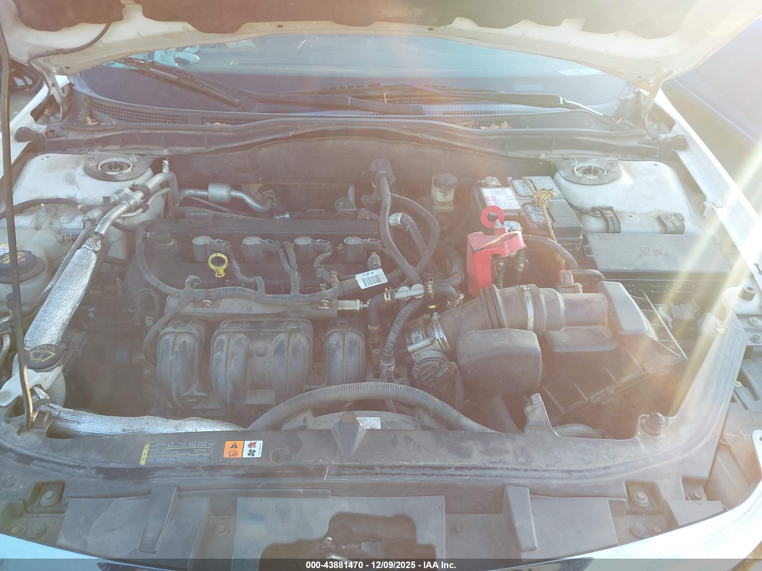 FORD FUSION image 10