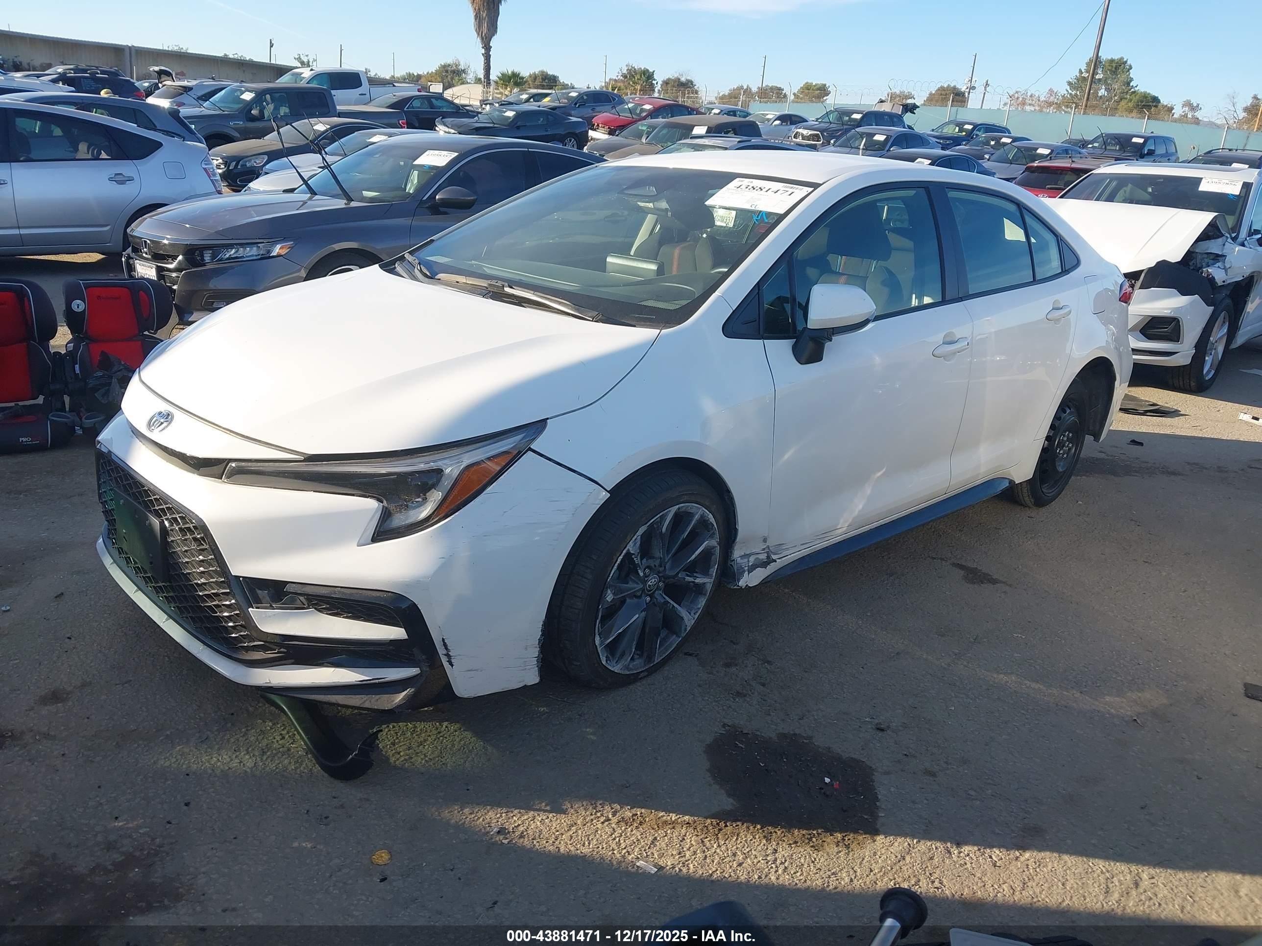 TOYOTA COROLLA image 2