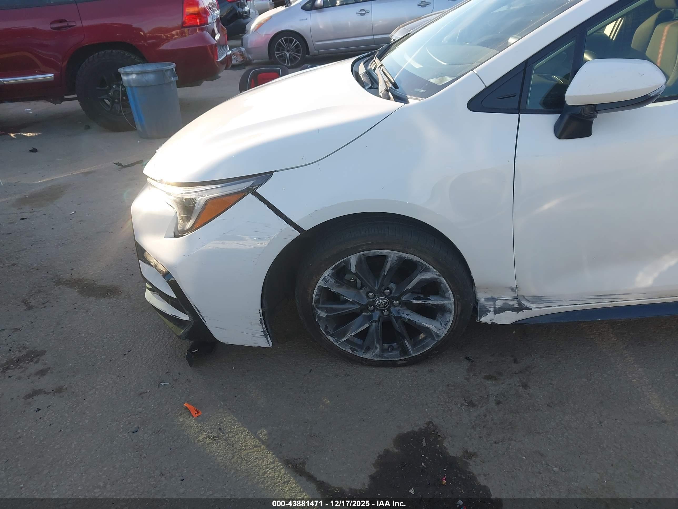 TOYOTA COROLLA image 6