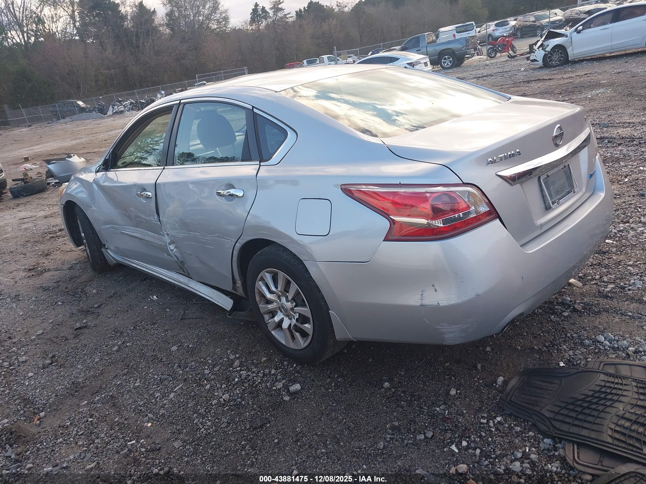 NISSAN ALTIMA image 3