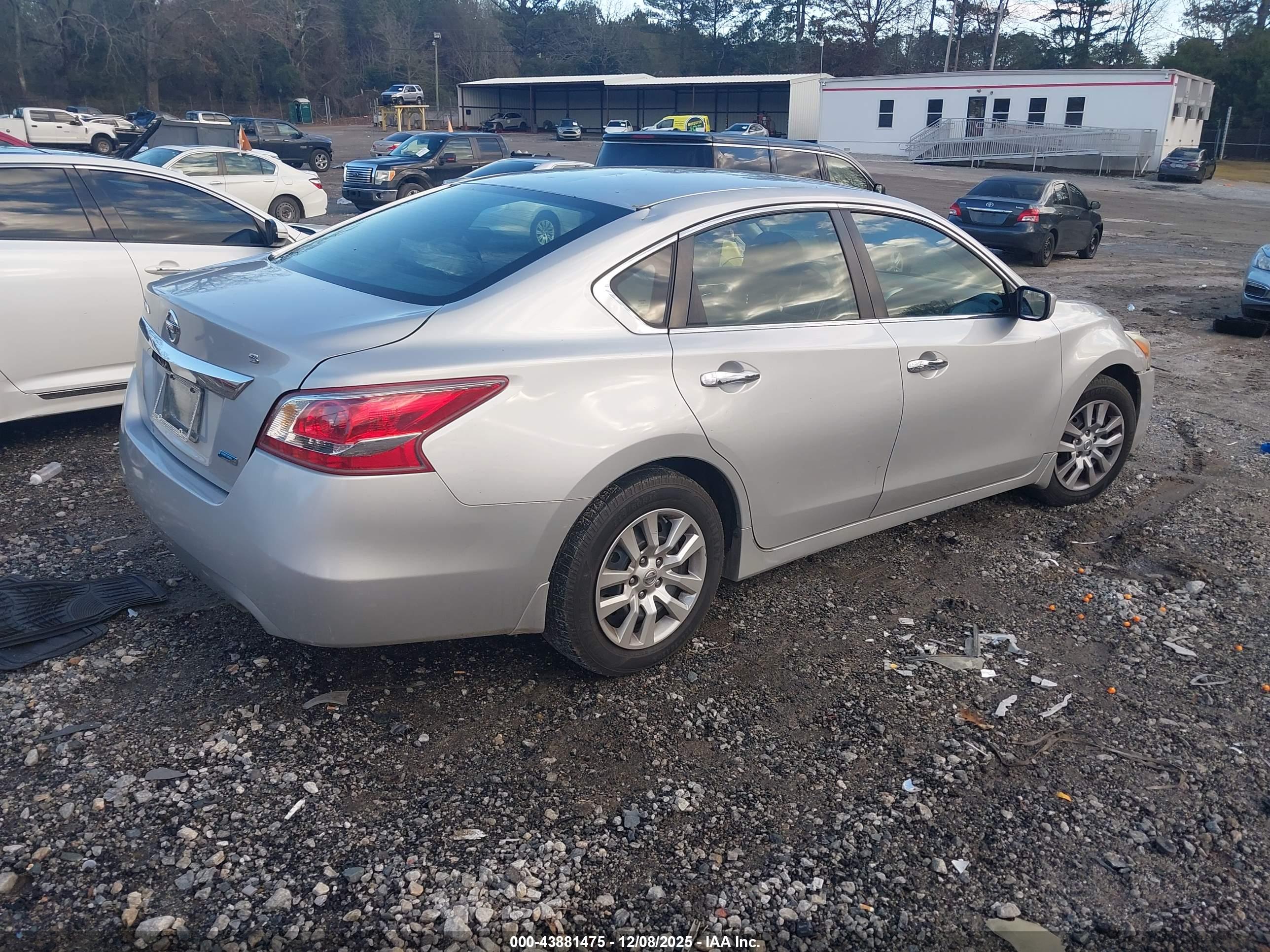 NISSAN ALTIMA image 4