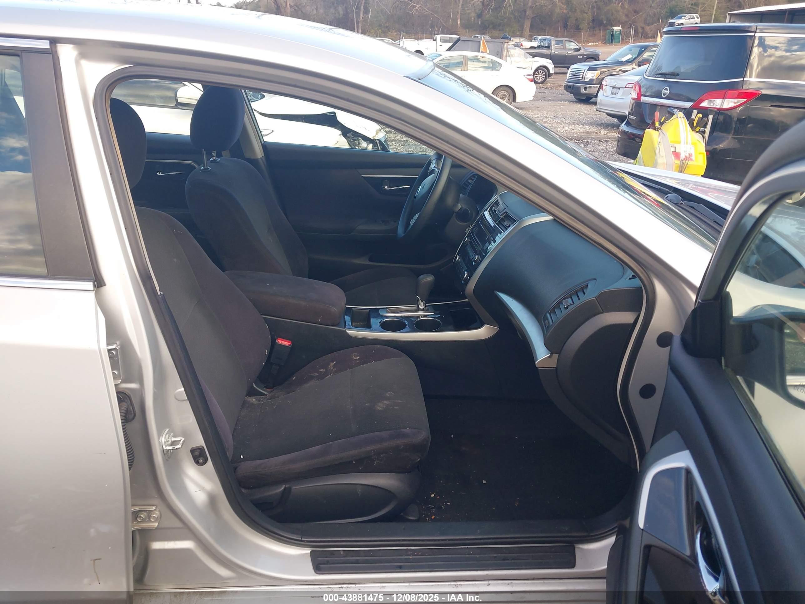 NISSAN ALTIMA image 5