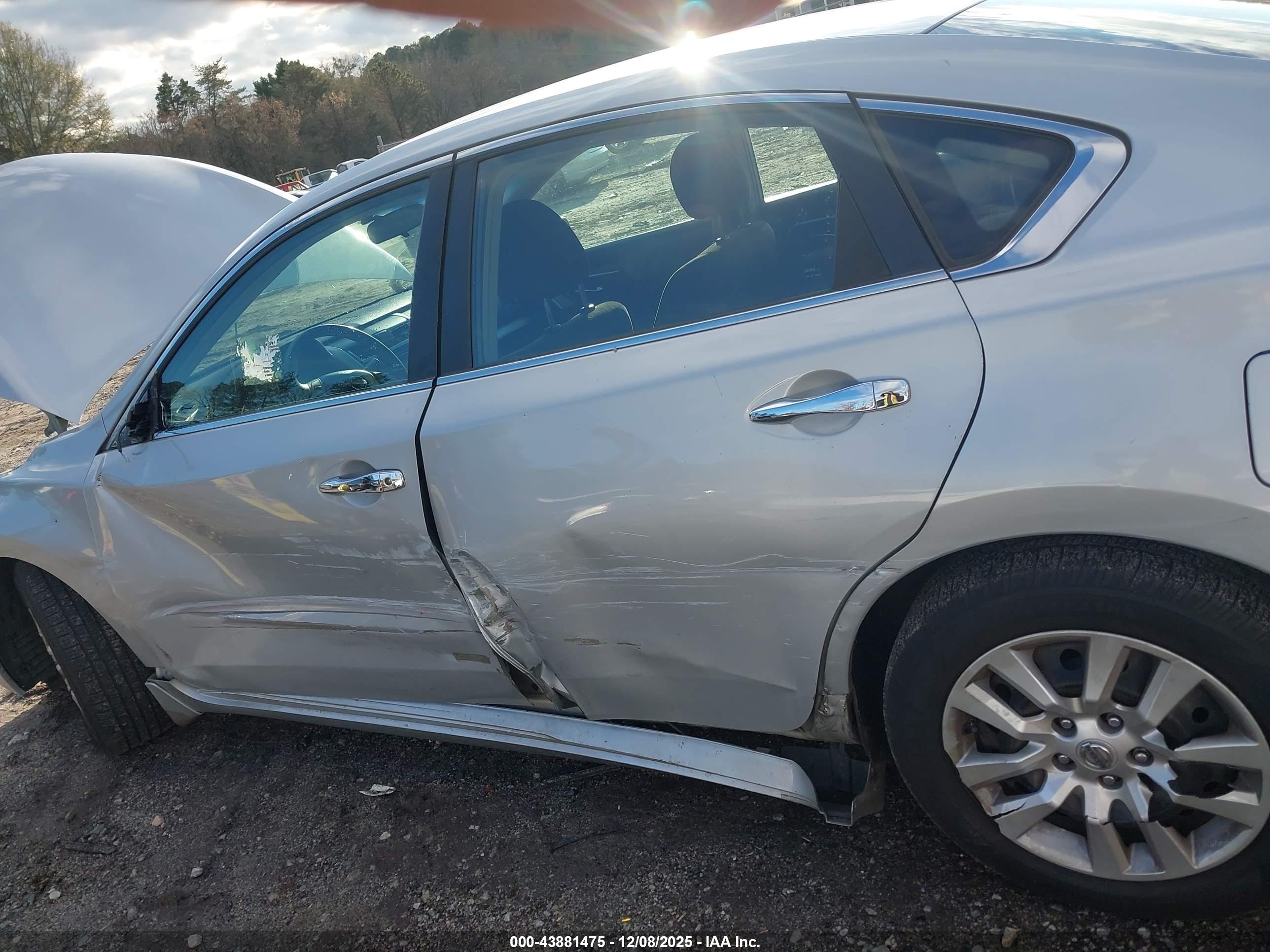 NISSAN ALTIMA image 6