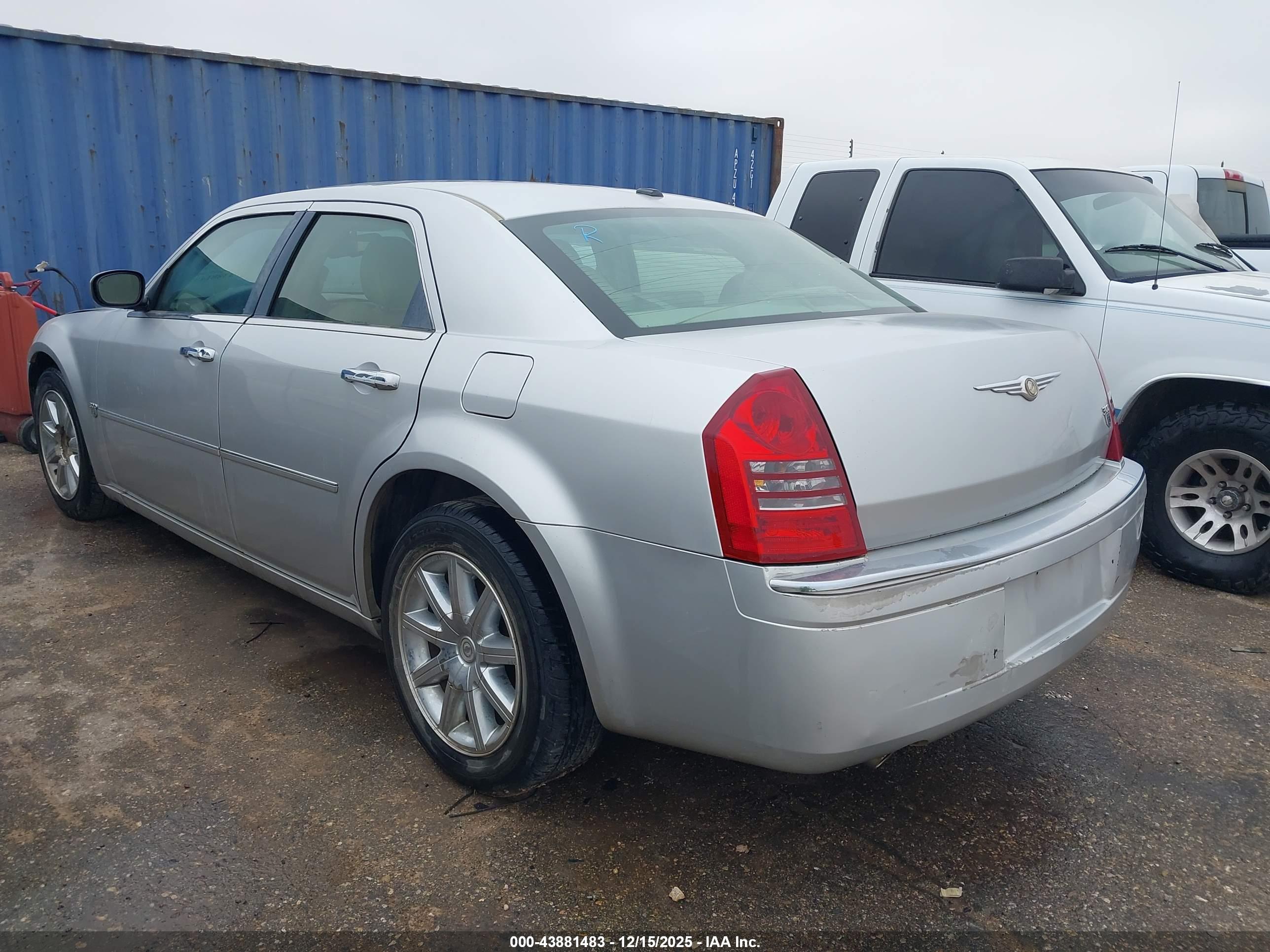 CHRYSLER 300C image 3