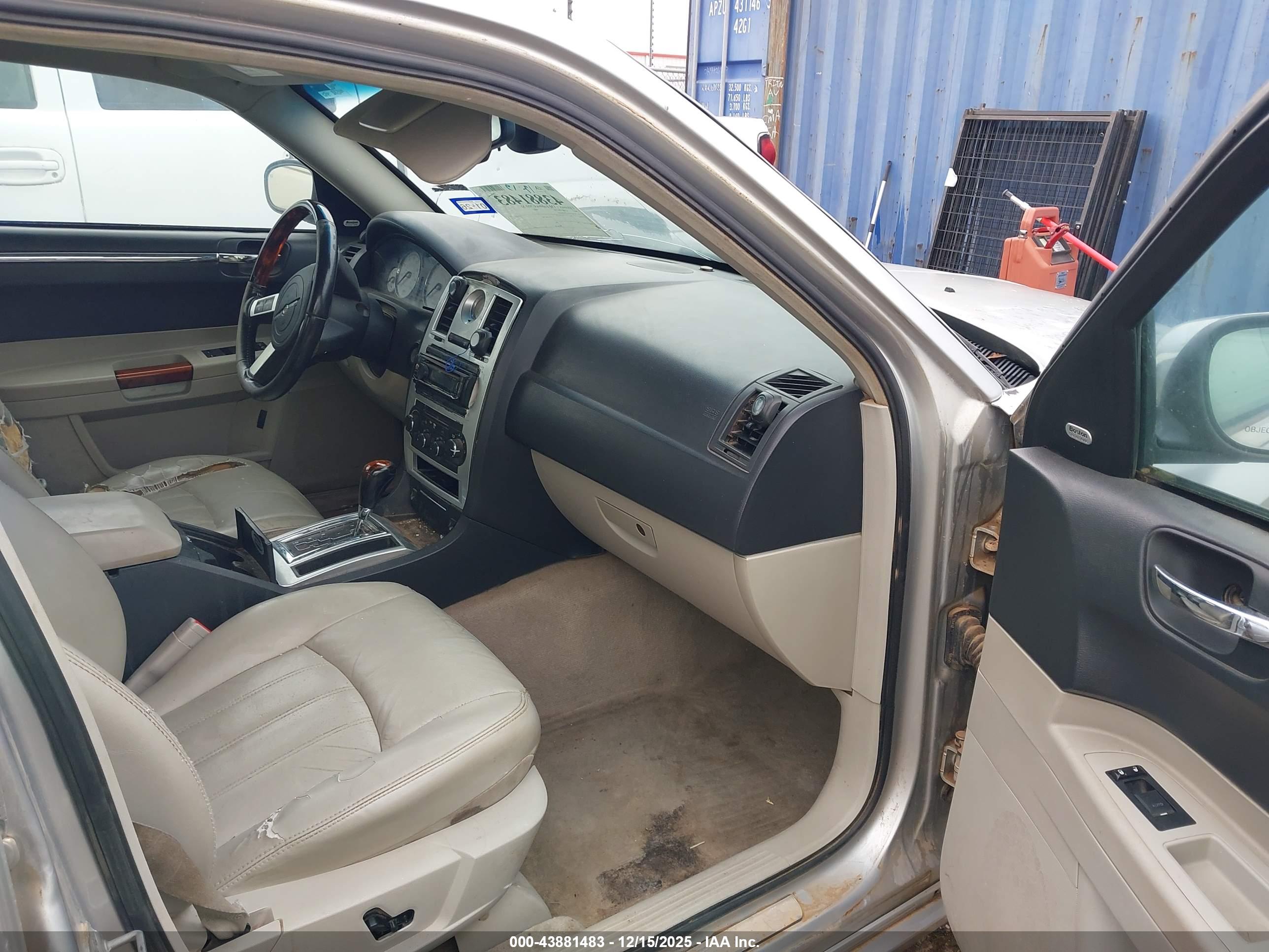 CHRYSLER 300C image 5