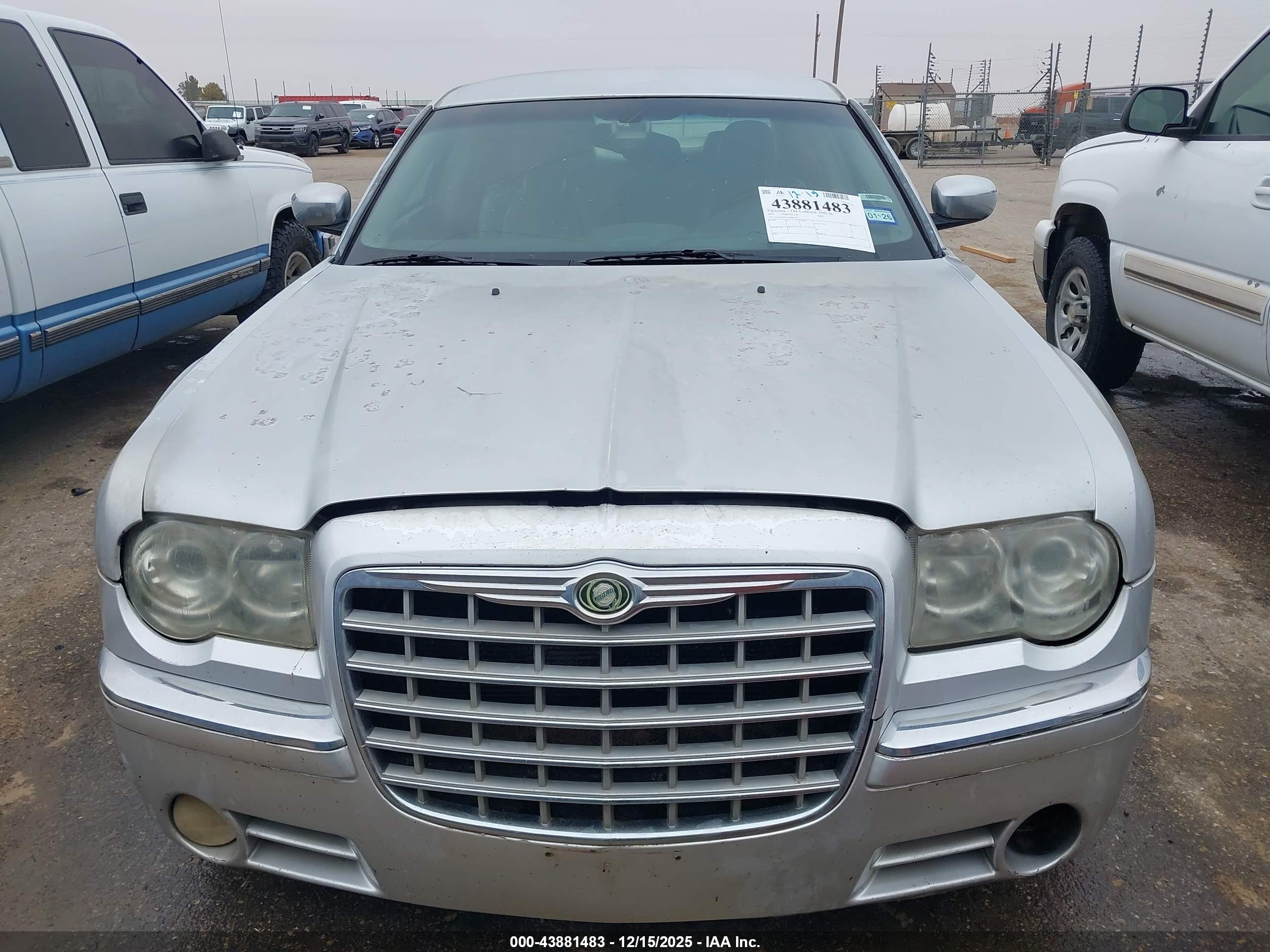 CHRYSLER 300C image 6
