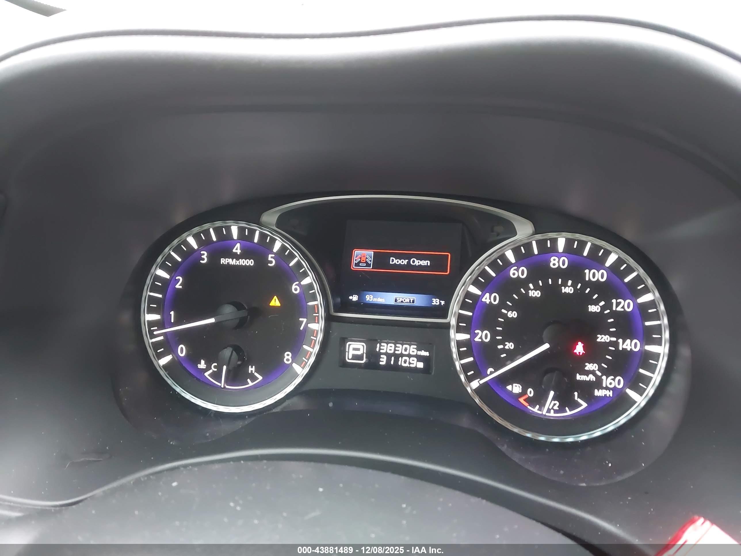 INFINITI JX35 image 7