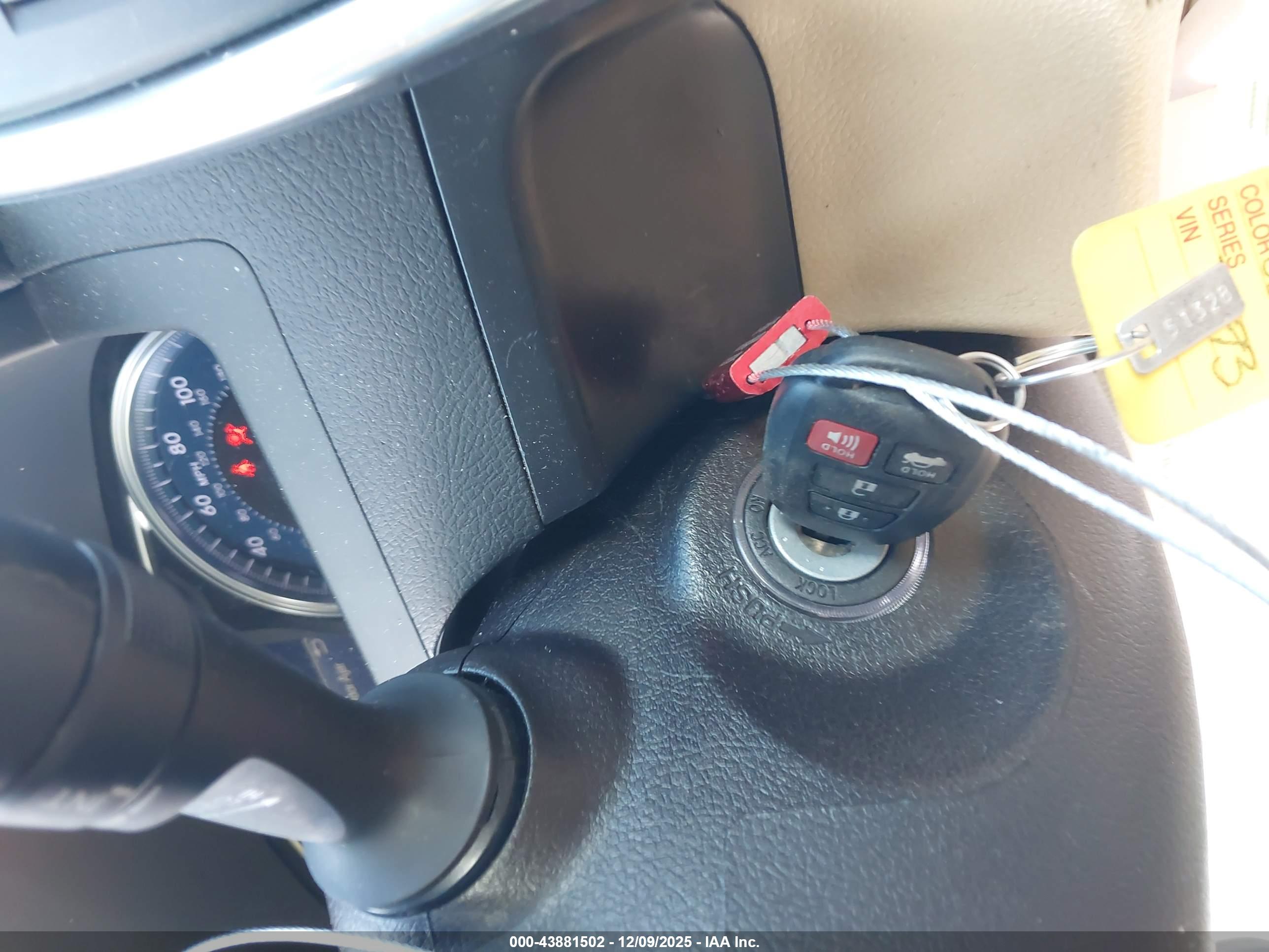 TOYOTA CAMRY image 11