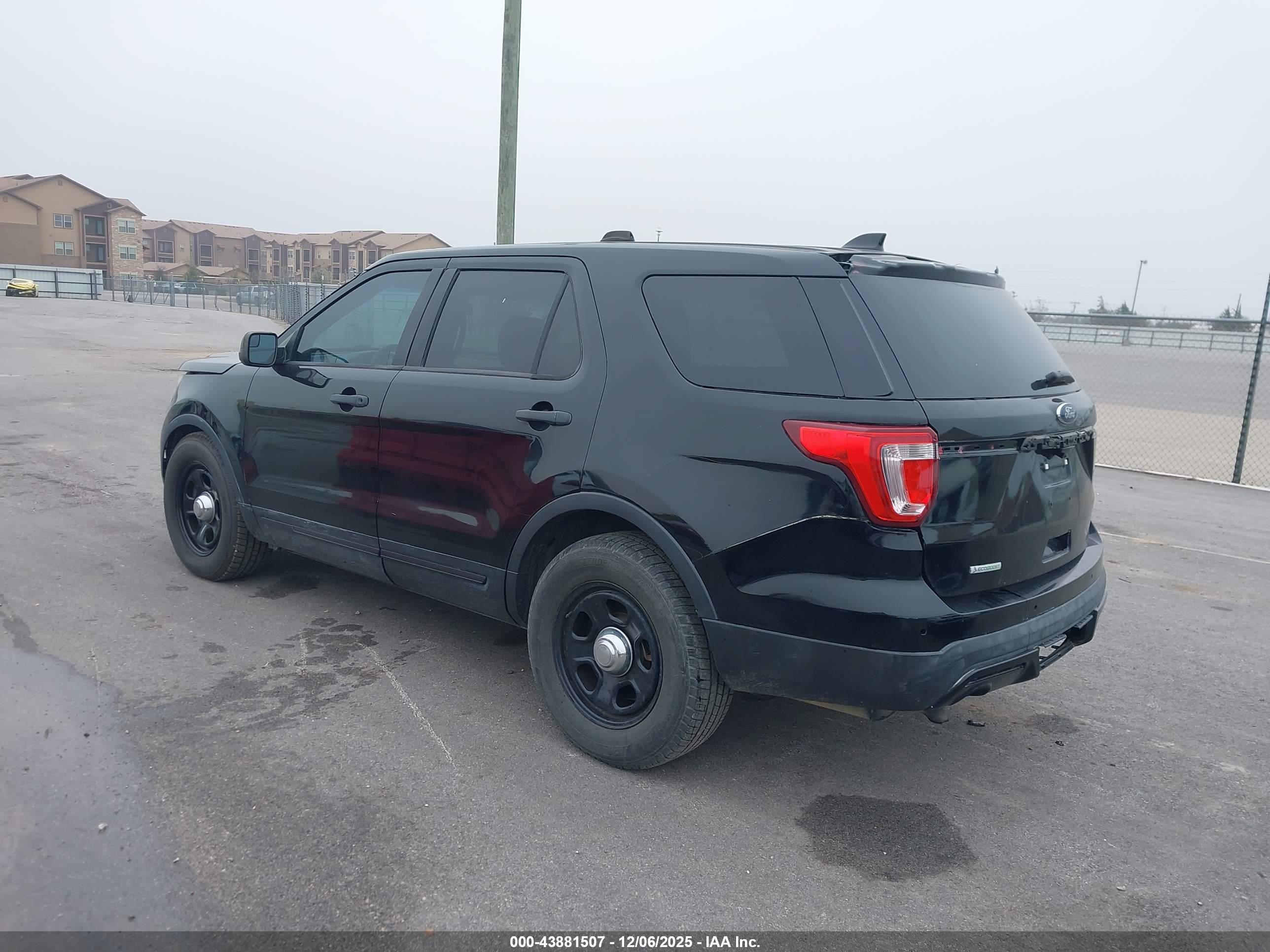 FORD UTILITY image 3