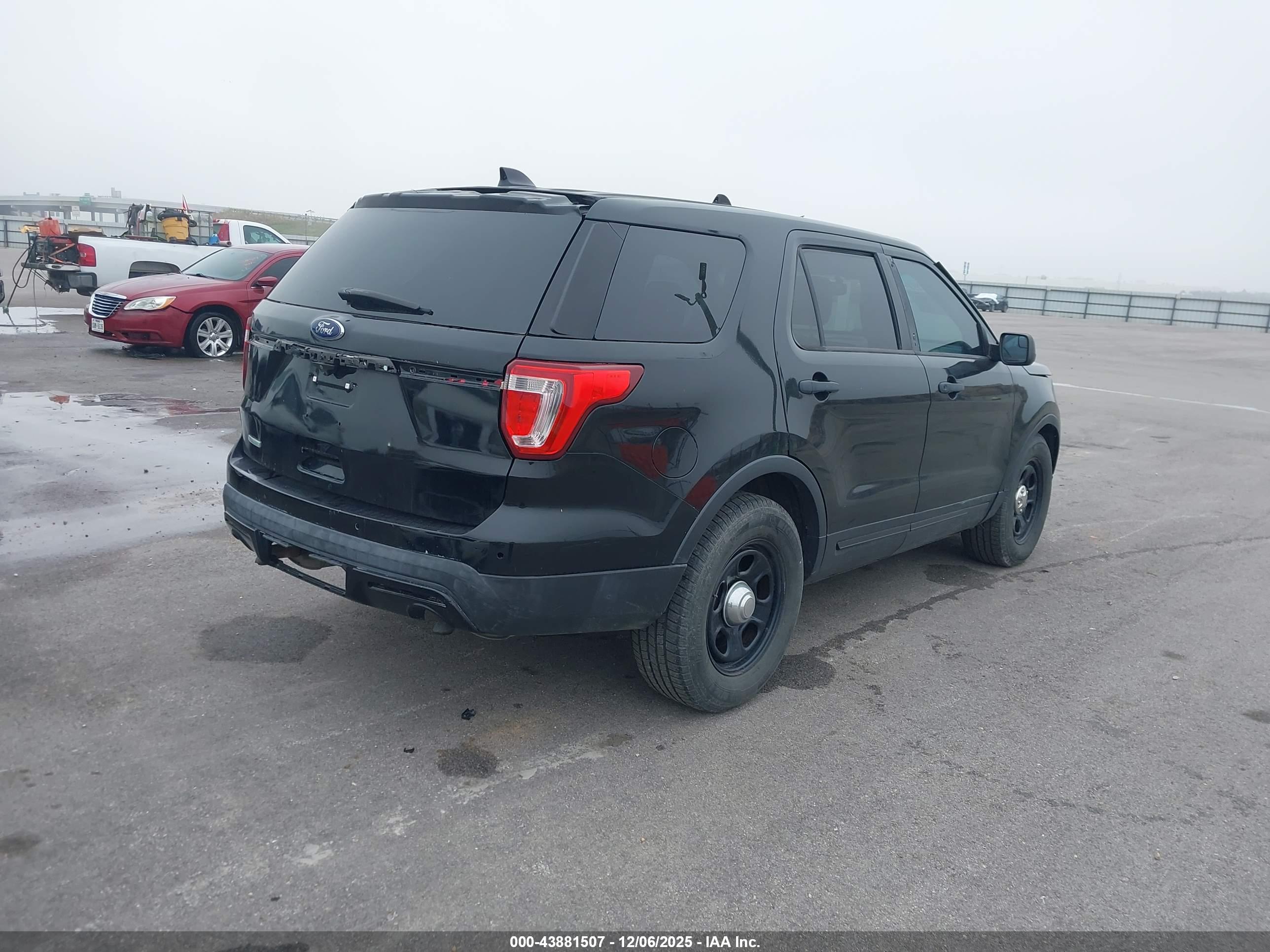 FORD UTILITY image 4