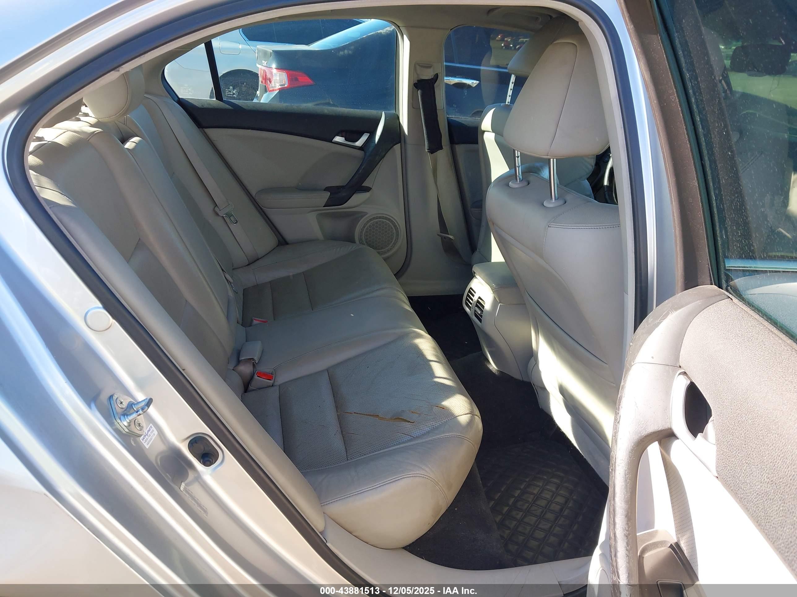ACURA TSX image 8