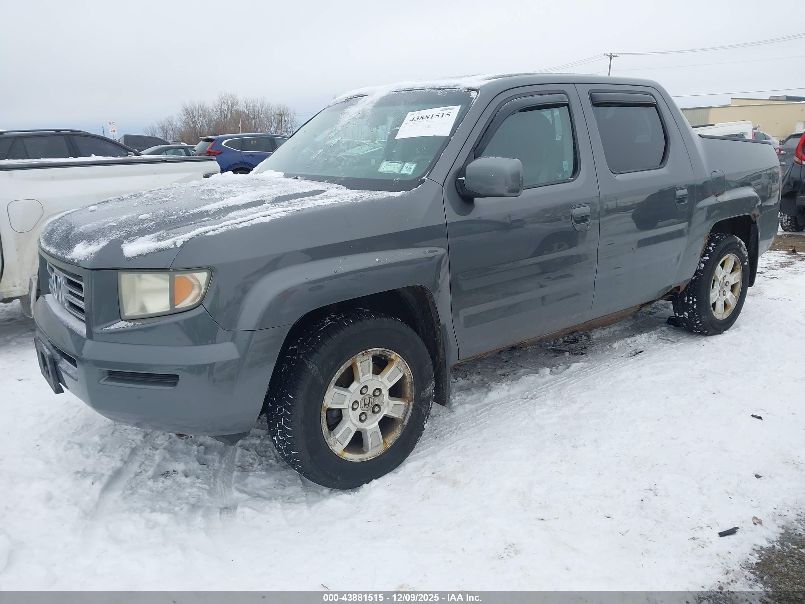 HONDA RIDGELINE image 2