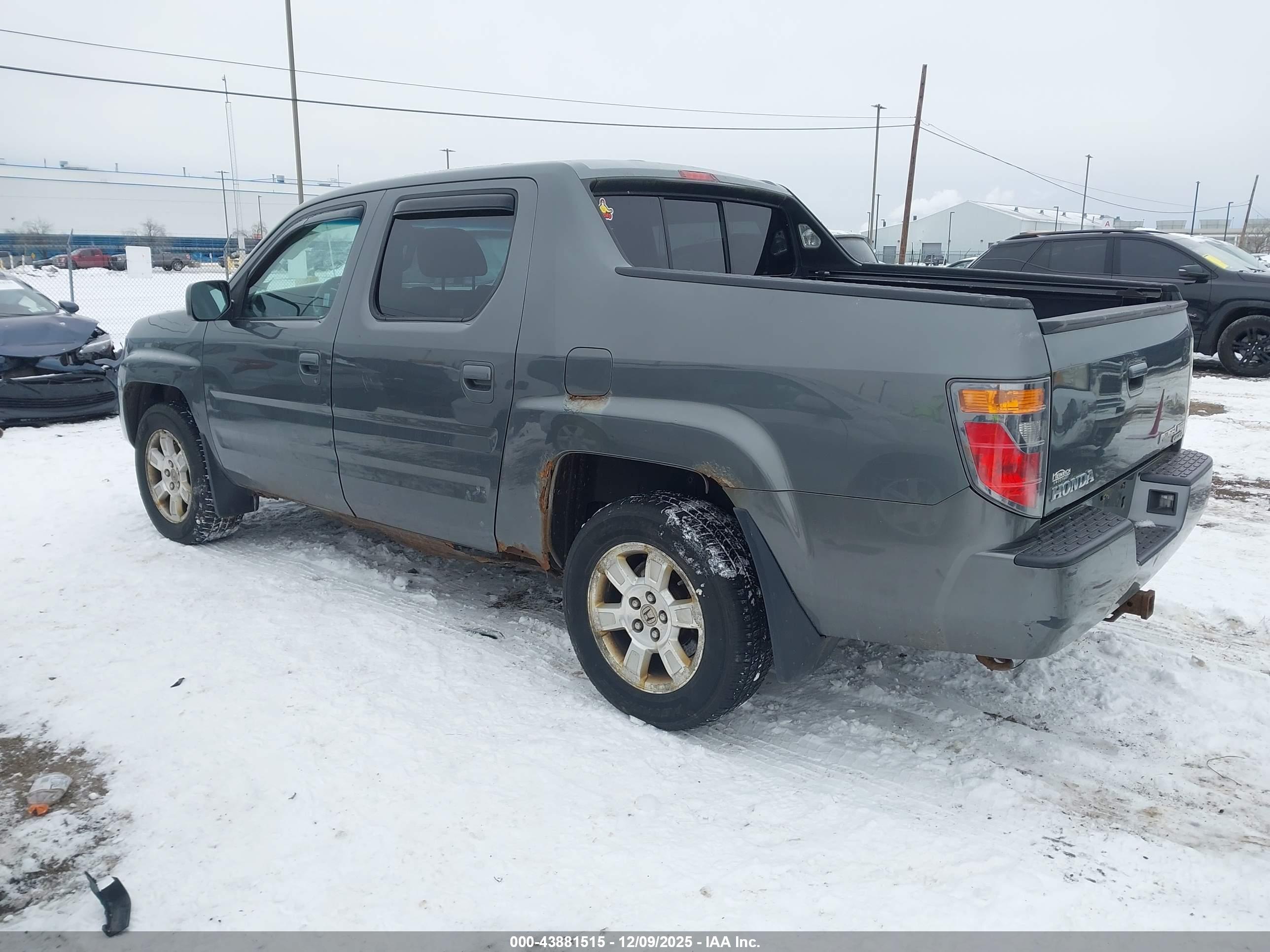 HONDA RIDGELINE image 3