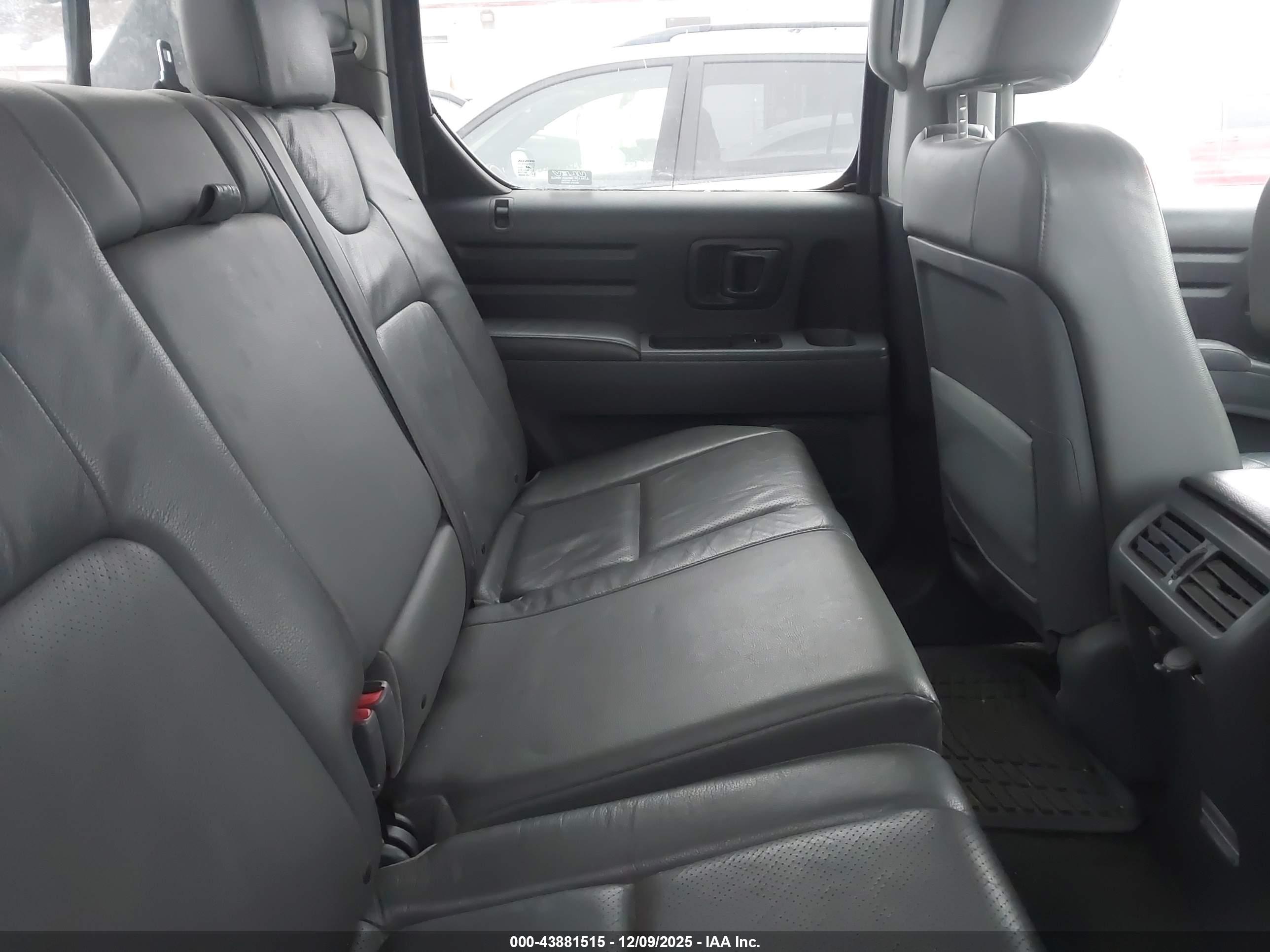 HONDA RIDGELINE image 8